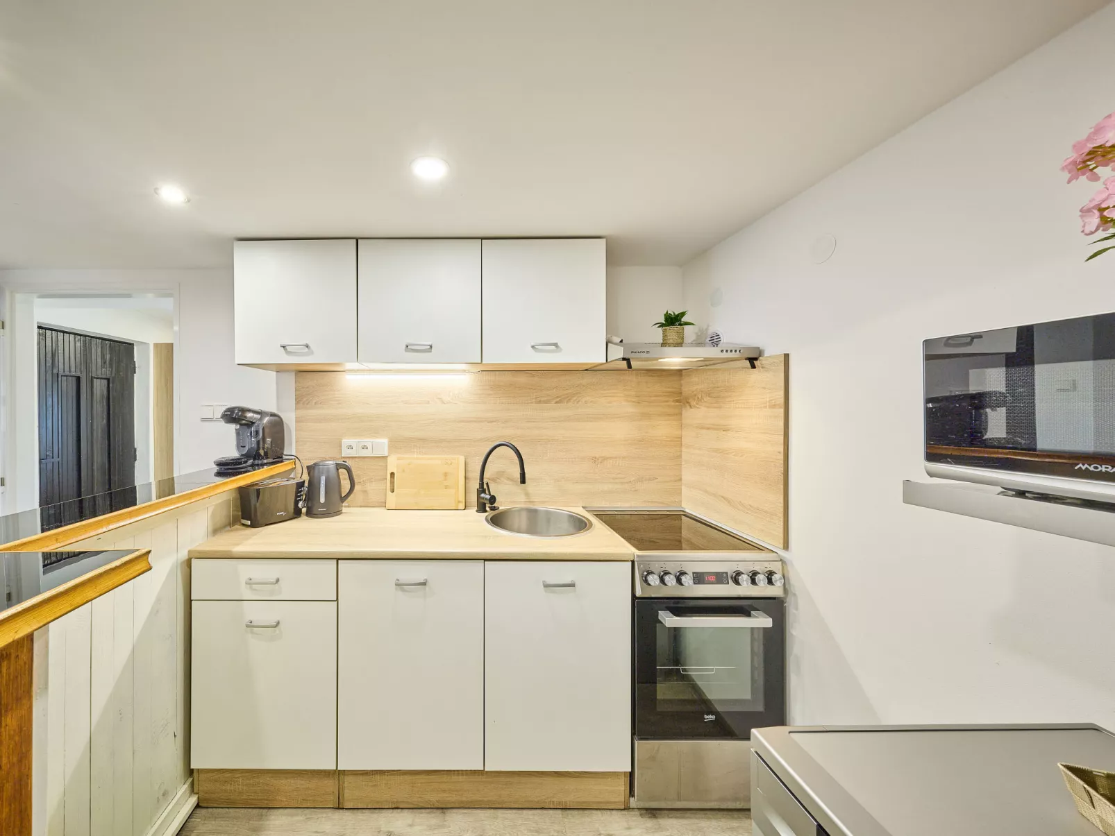 Leisure Lounge & Pool-Inside