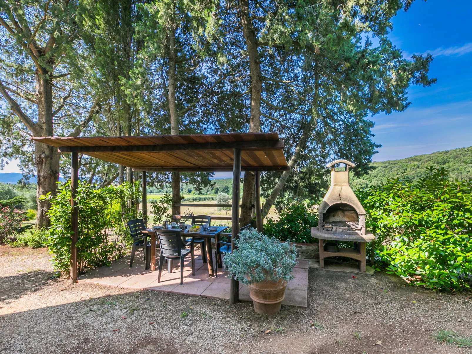 Campo Fiorito-Outside