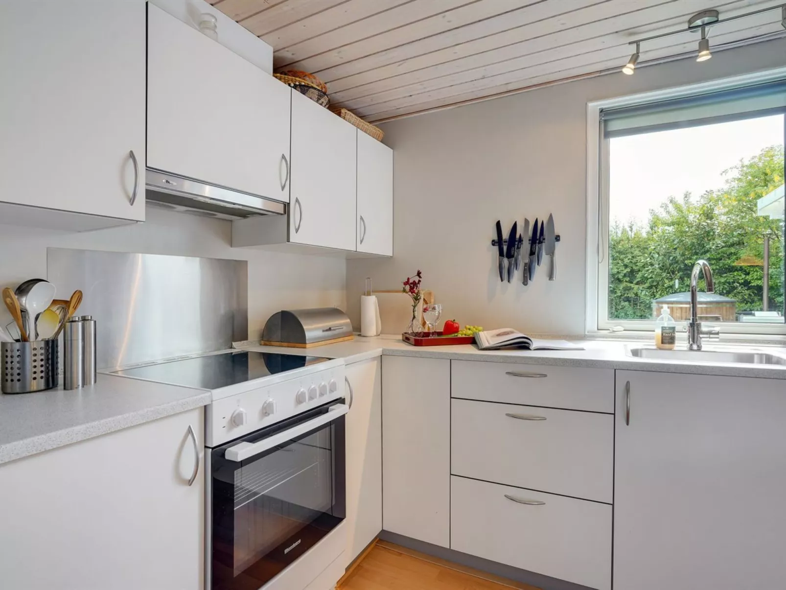 "Ulrike" - 600m to the fjord-Inside