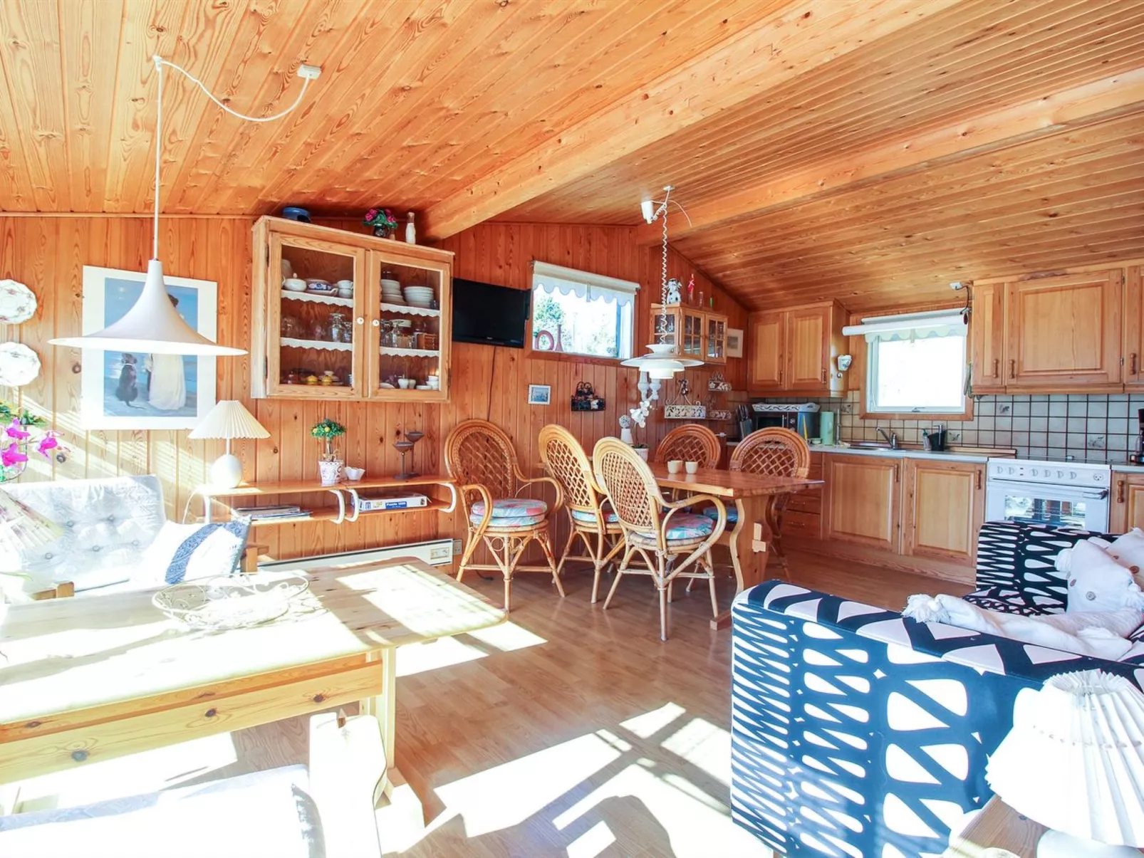 "Bjari" - 850m from the sea-Inside