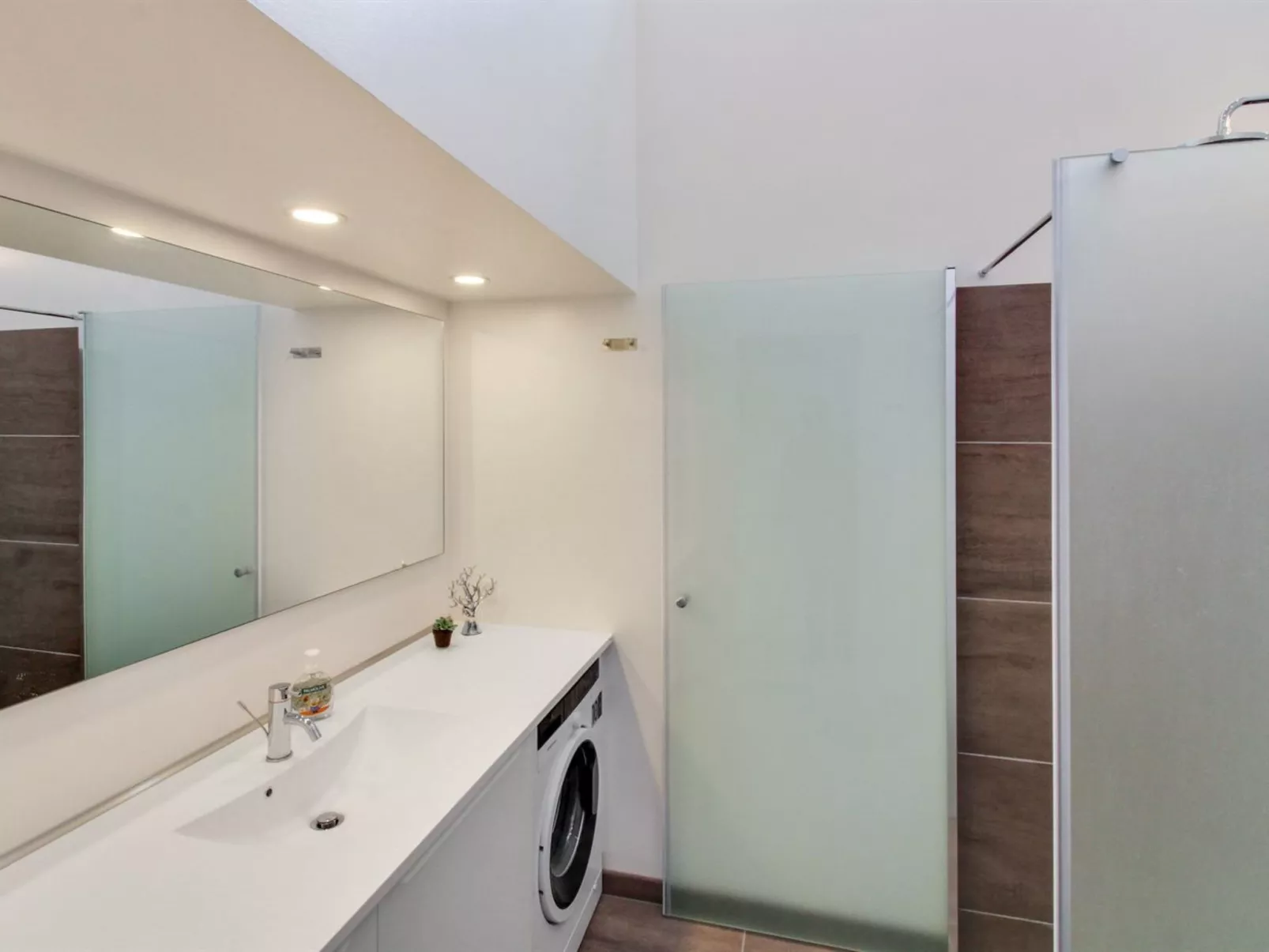 "Antigona" - 250m from the sea-Drinnen