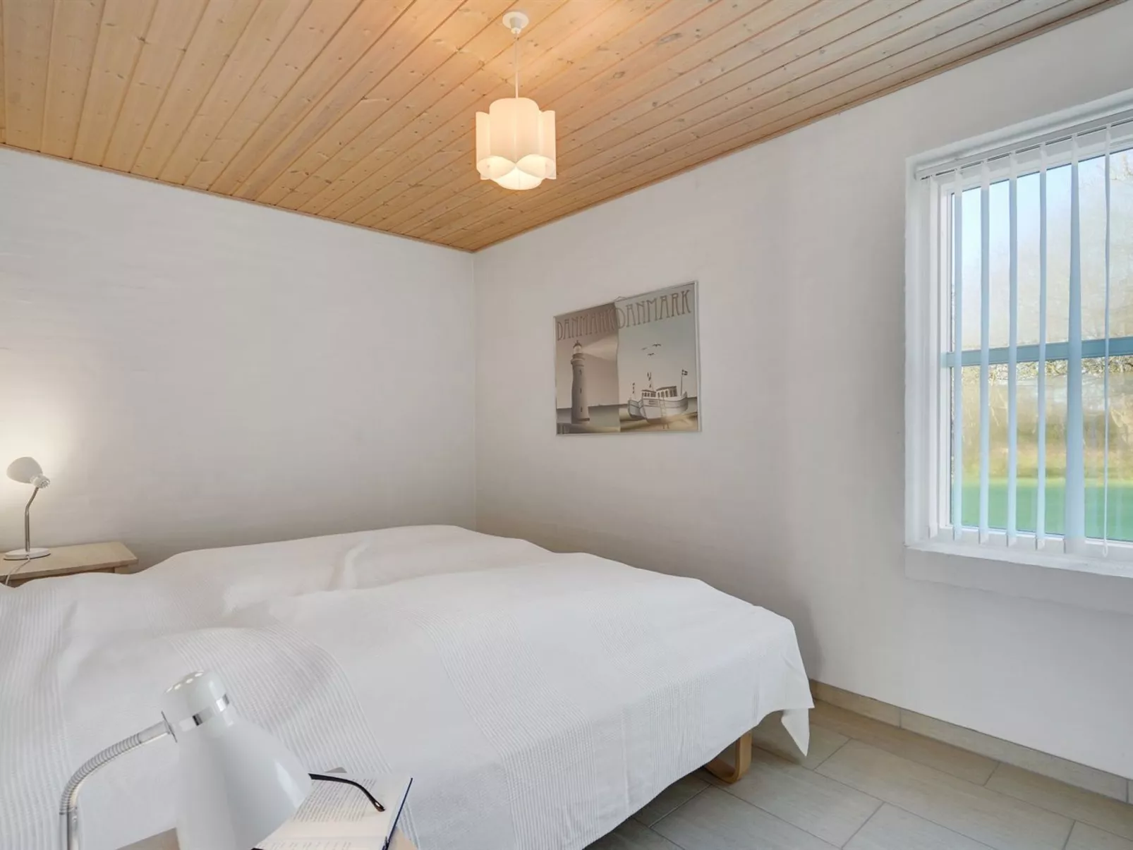 "Fengur" - 330m from the sea-Inside