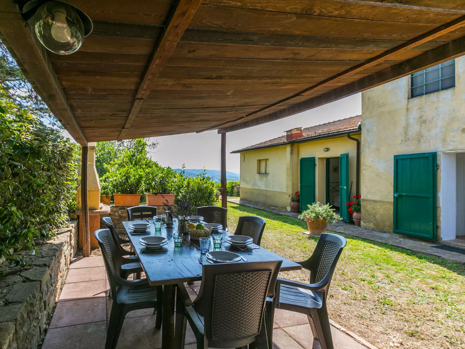Campo Fiorito-Outside