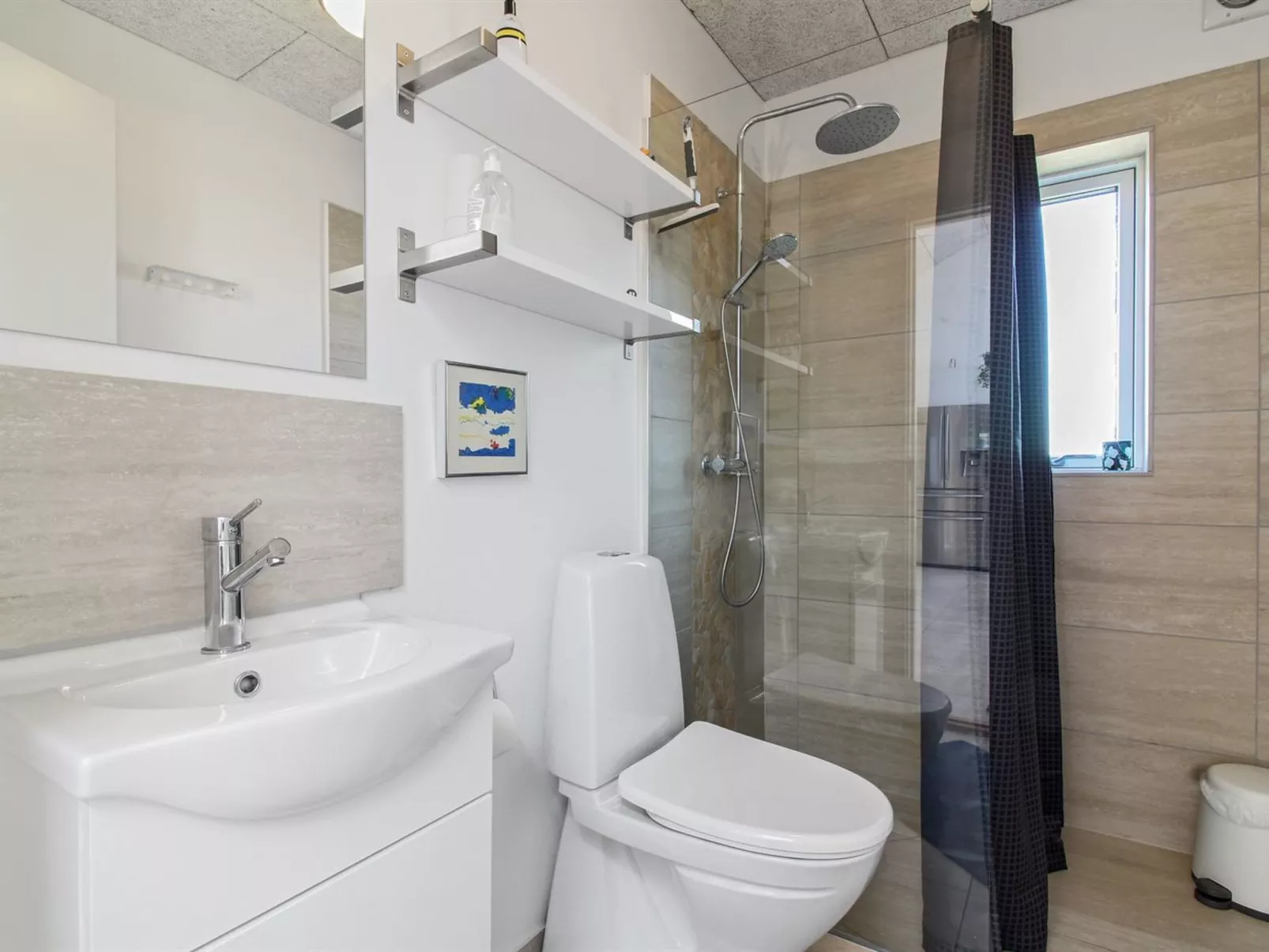 "Eveline" - 1.5km from the sea-Inside