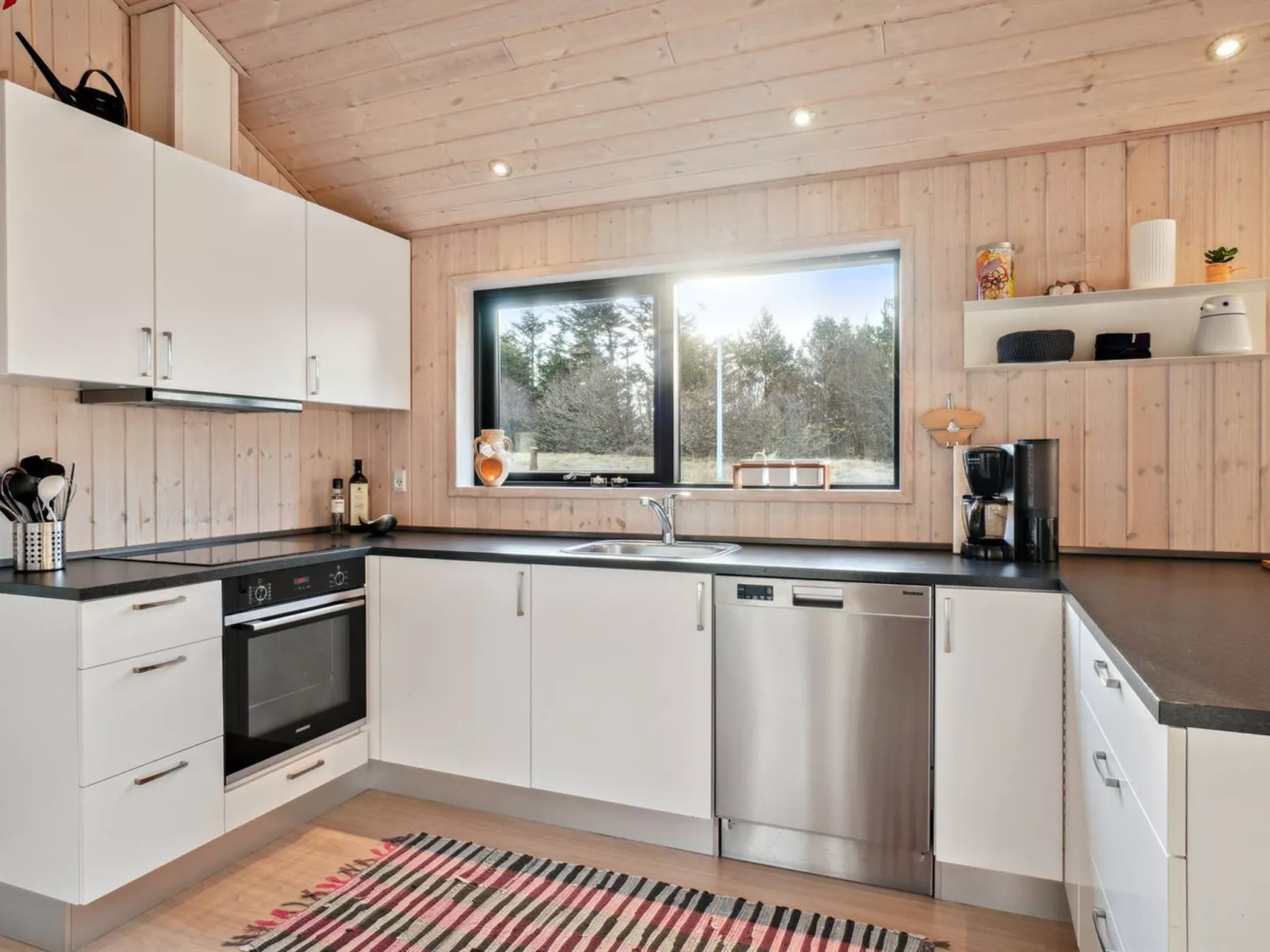 "Dyke" - 1.5km from the sea-Inside