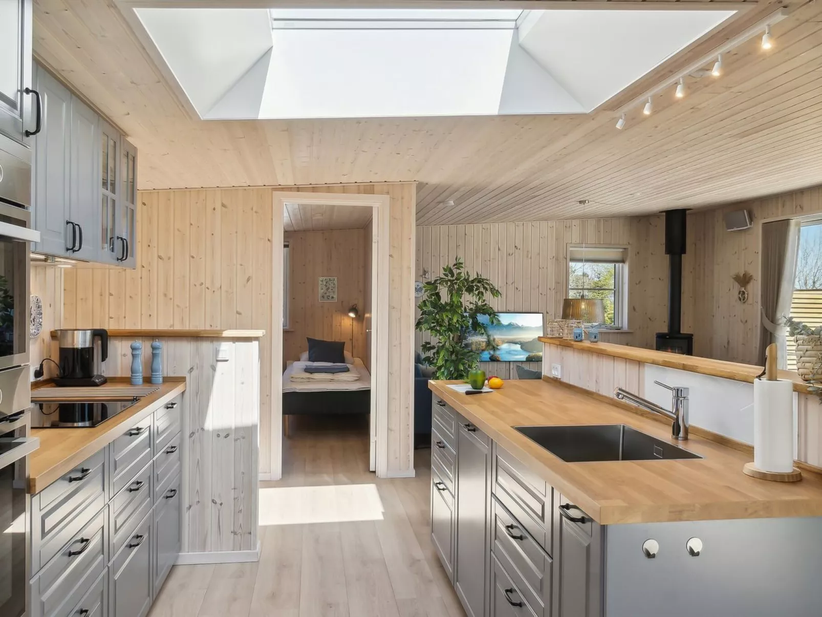 "Engli" - 90m from the sea-Inside