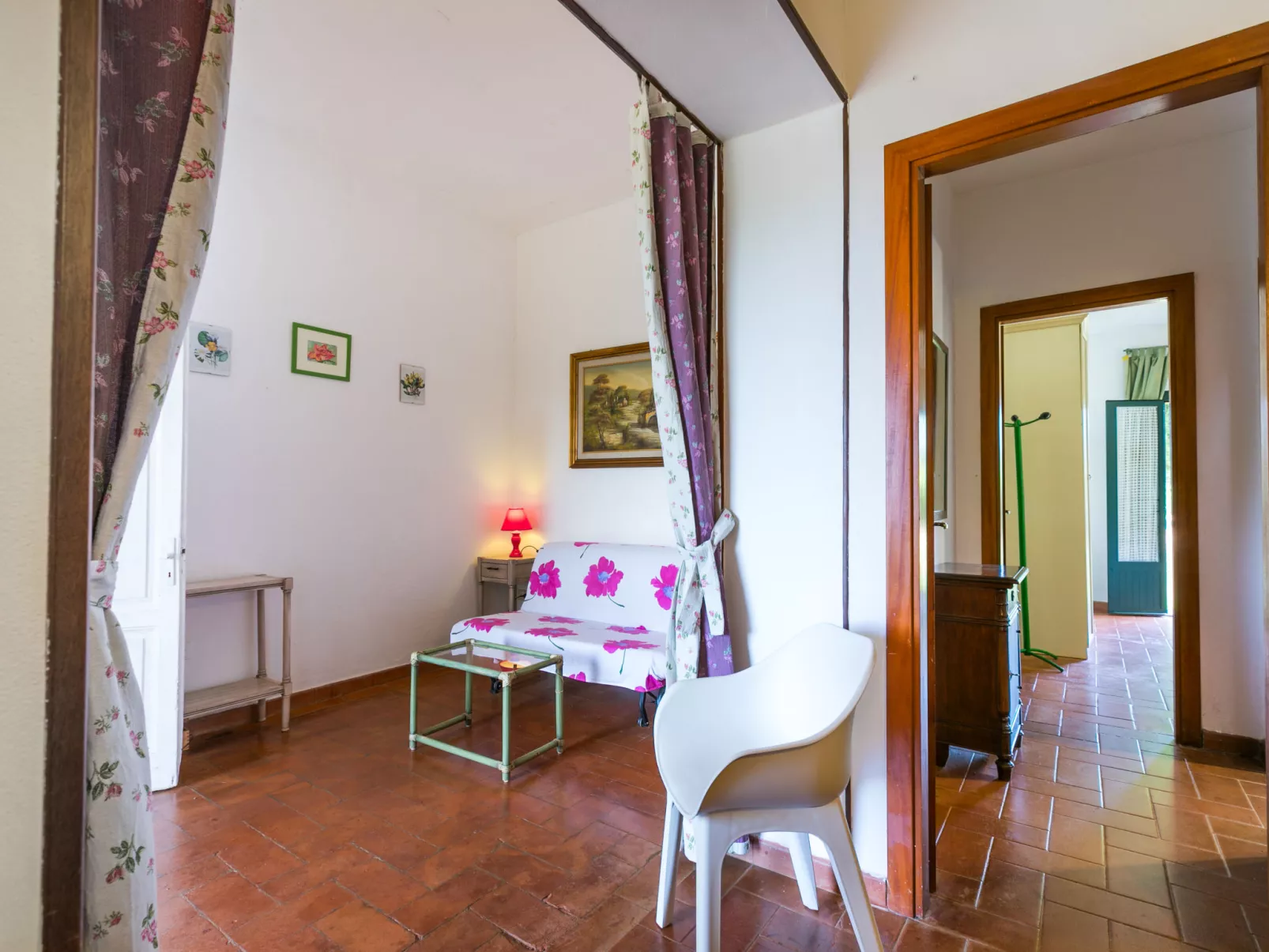 Campo Fiorito-Inside