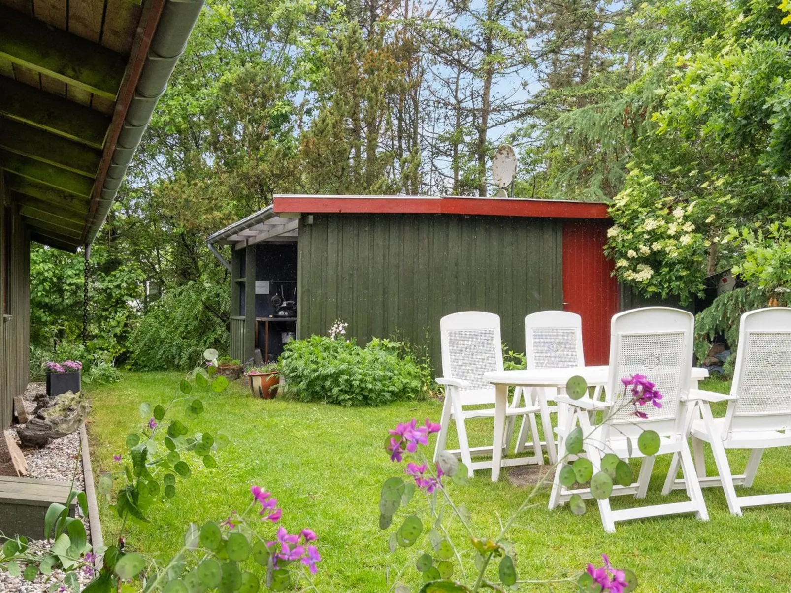 "Gail" - 400m to the fjord-Outside