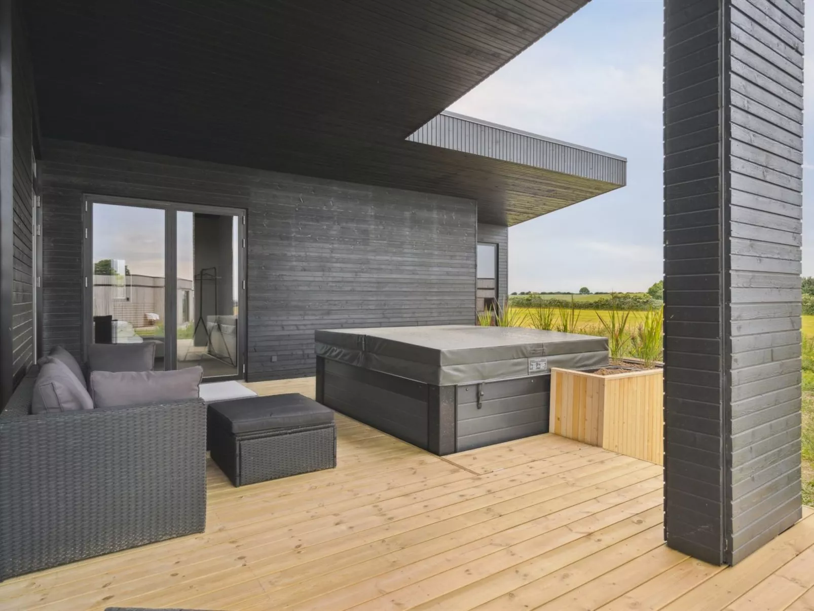 "Anelle" - 500m from the sea-Outside