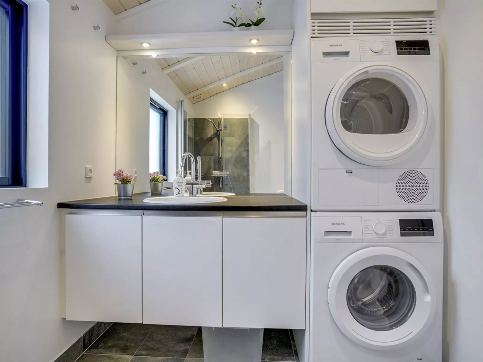 "Hildegard" - 1.5km from the sea-Drinnen