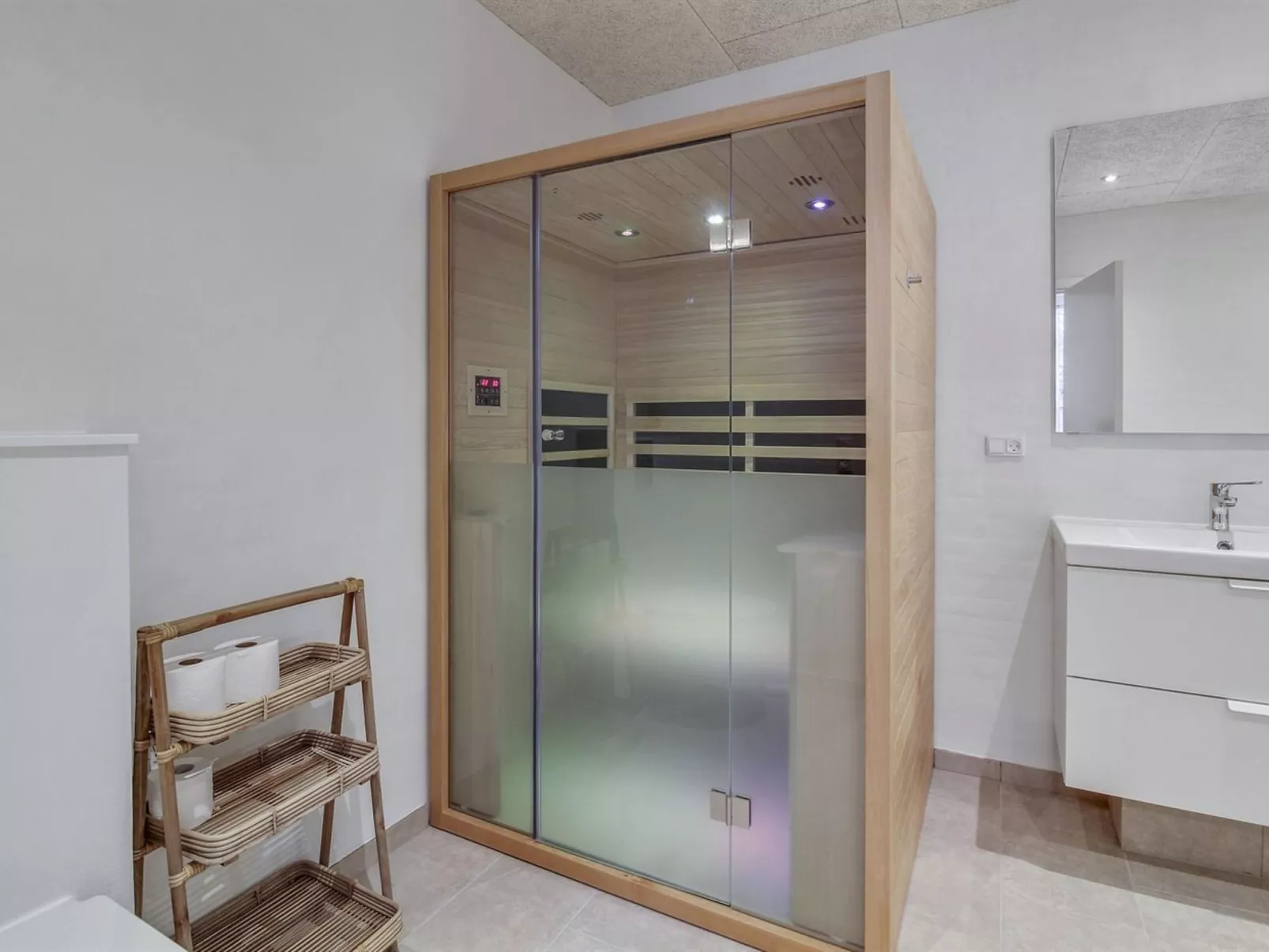 "Ilsabe" - 2km from the sea-Inside