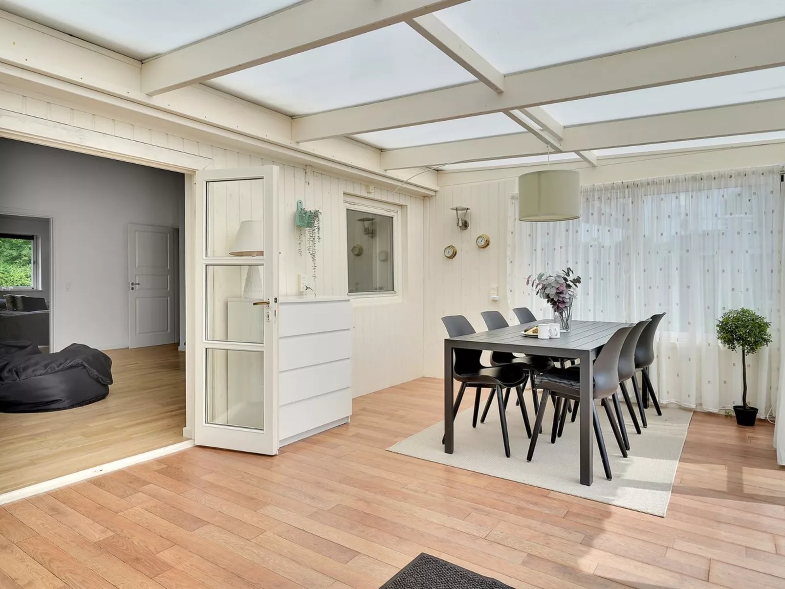 "Fentje" - 375m to the fjord-Inside