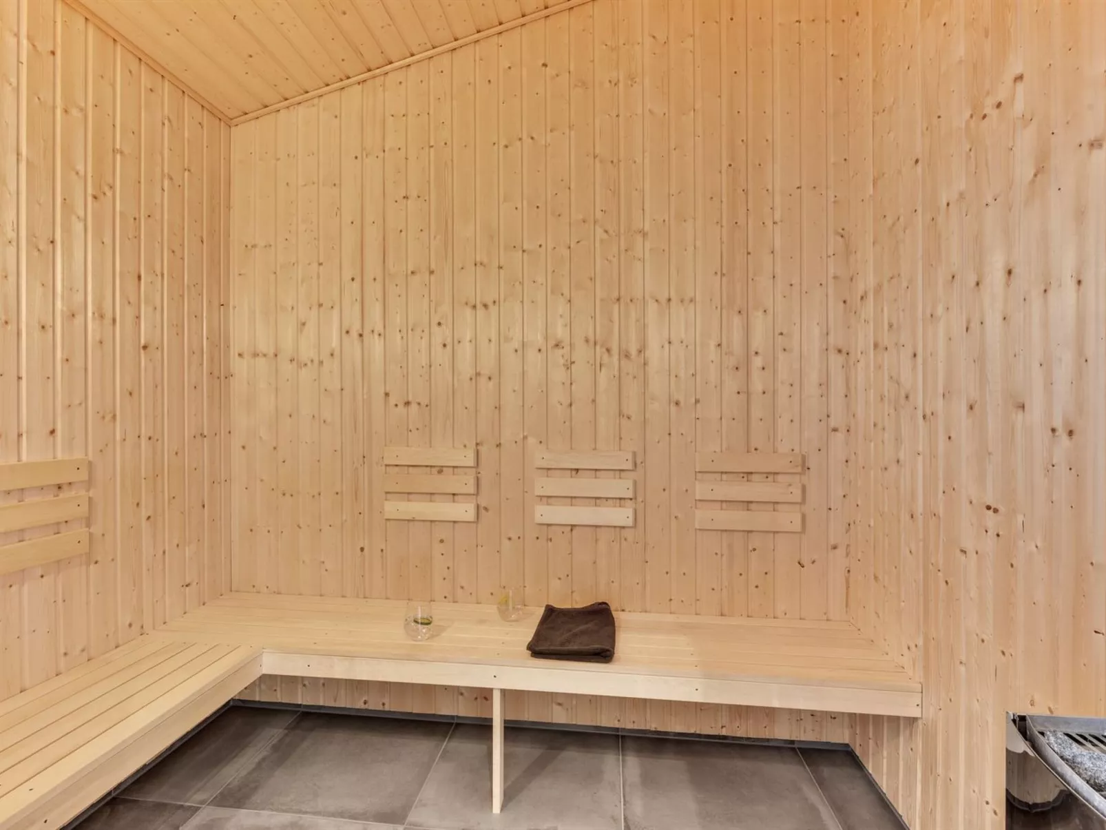 "Lassi" - 950m from the sea-Drinnen