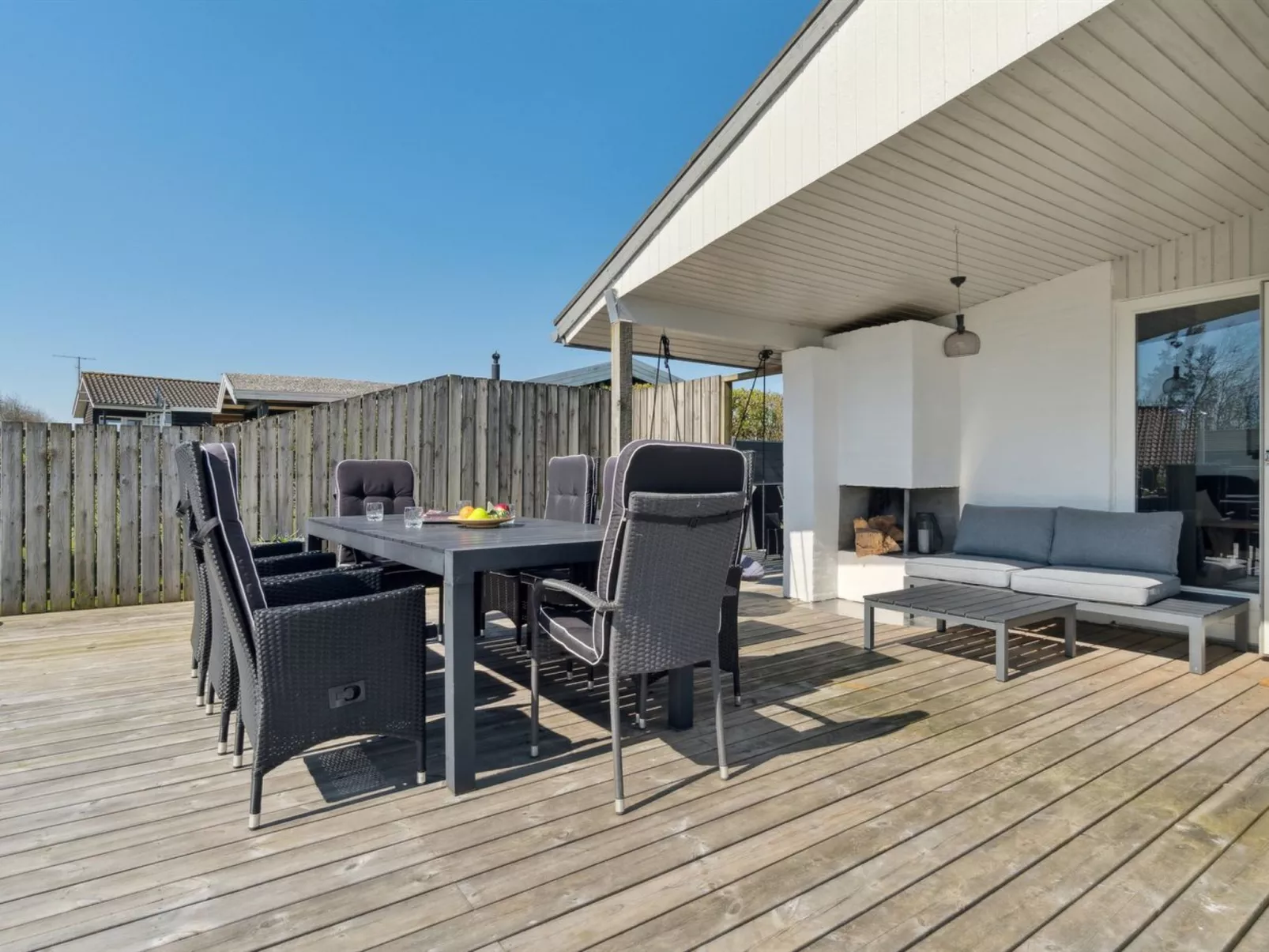 "Peetu" - 200m to the fjord-Outside