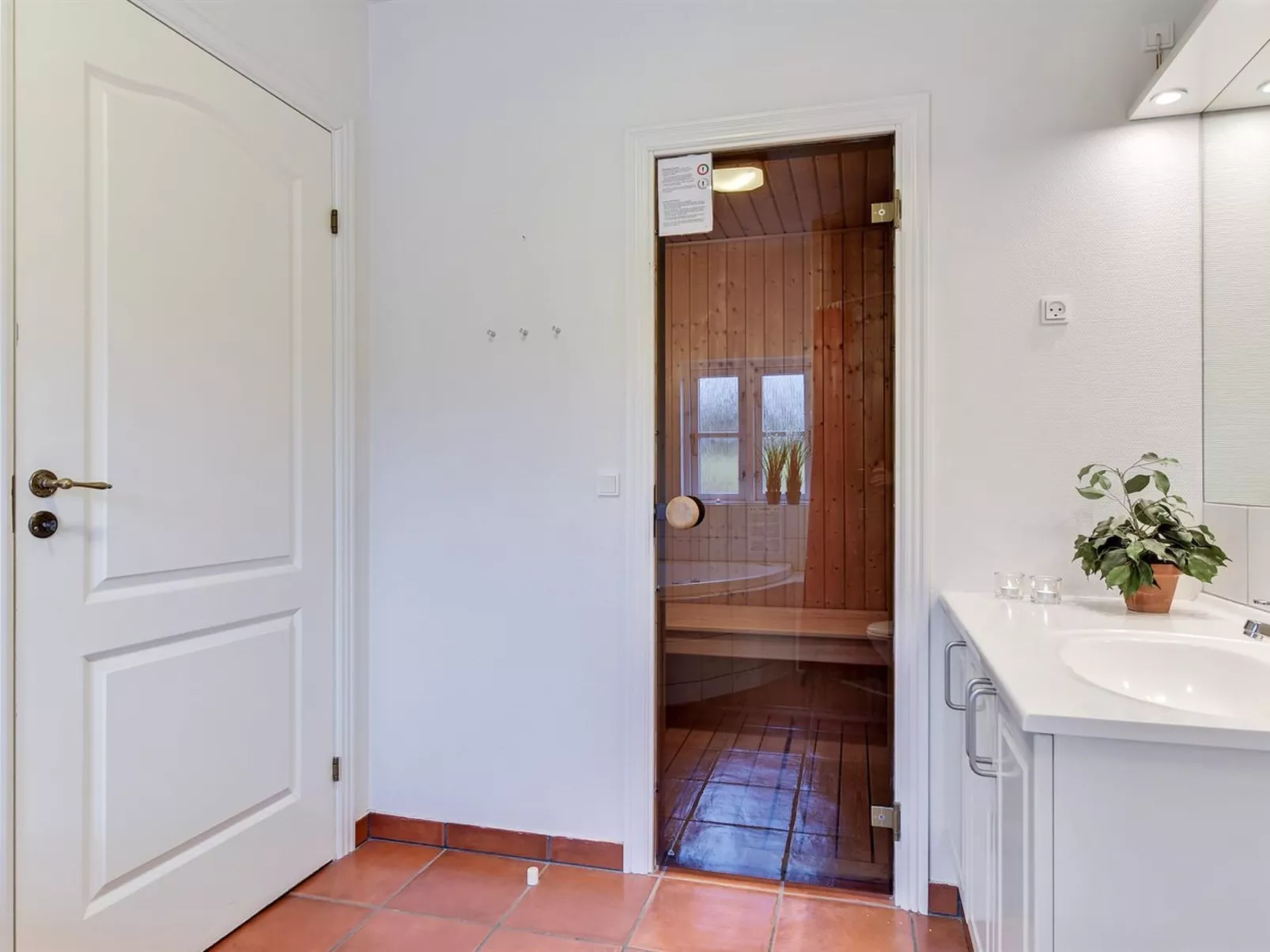 "Thoran" -  from the sea-Inside