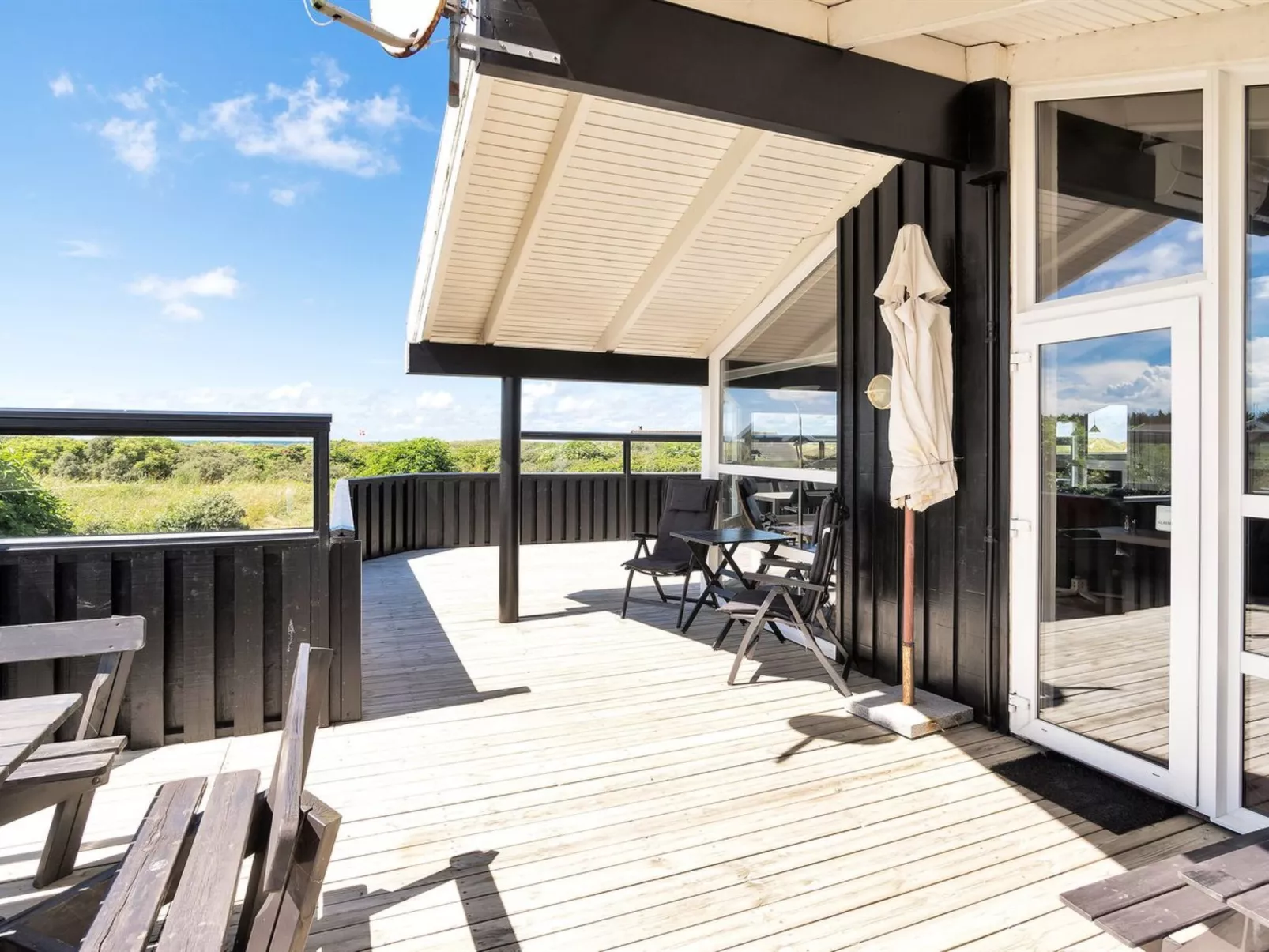 "Elvie" - 200m from the sea-Dehors