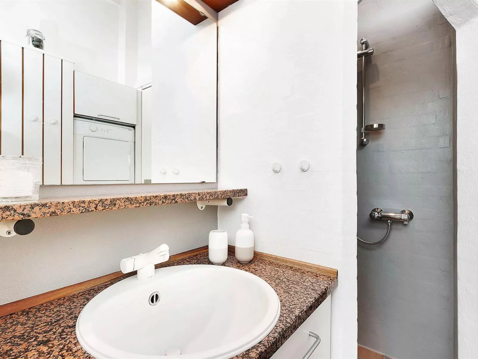 "Frederikka" - 350m from the sea-Drinnen