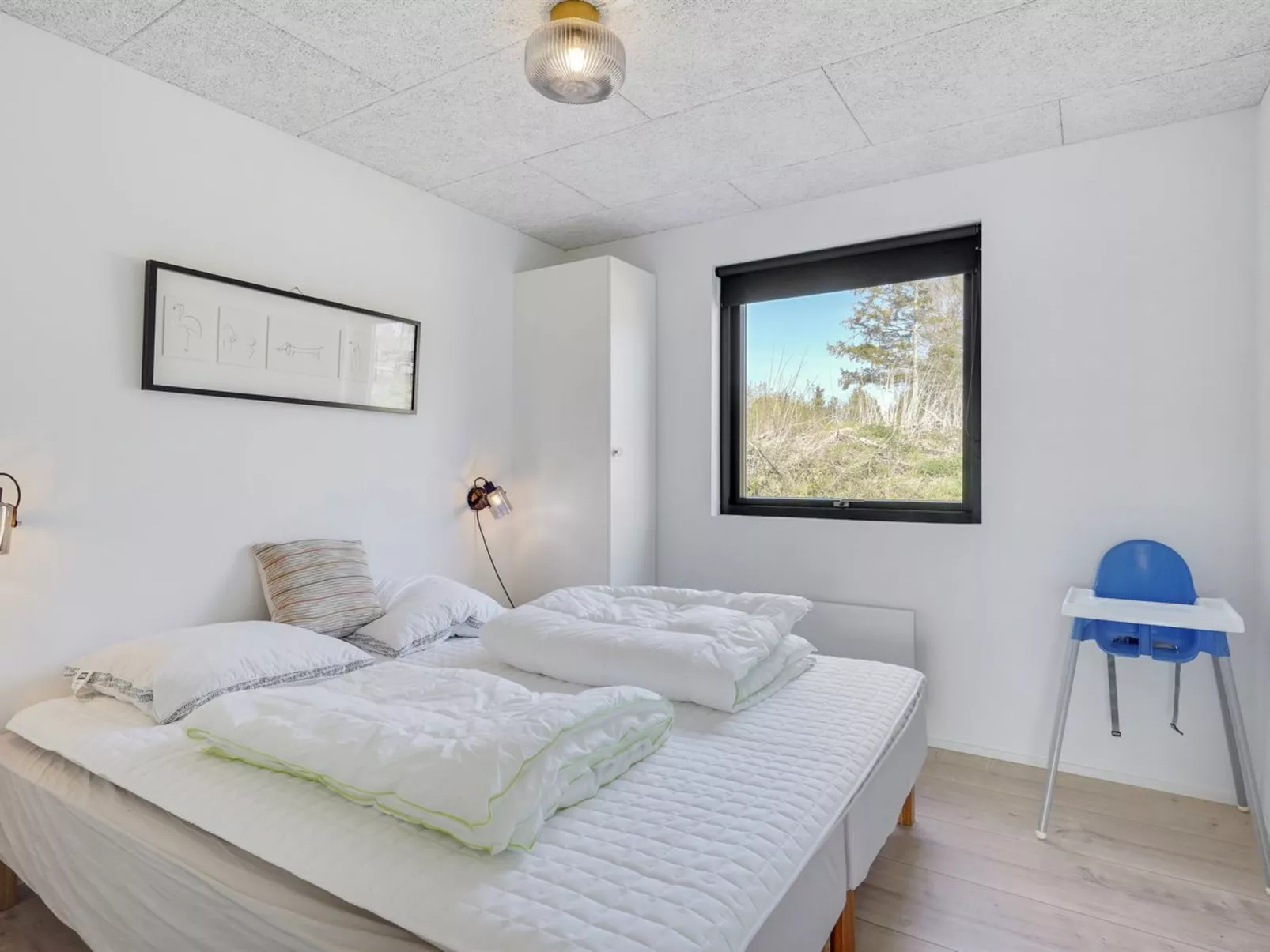 "Haley" - 150m from the sea-Dedans