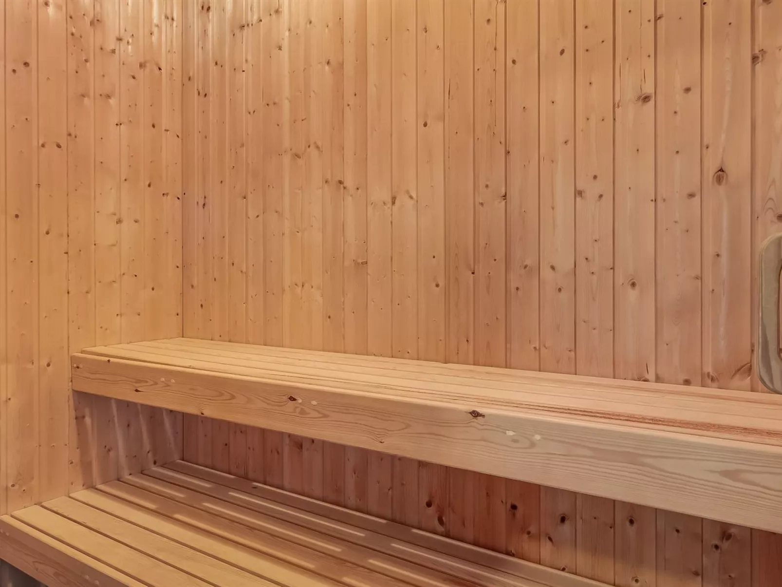 "Amundi" - 3.8km from the sea-Inside