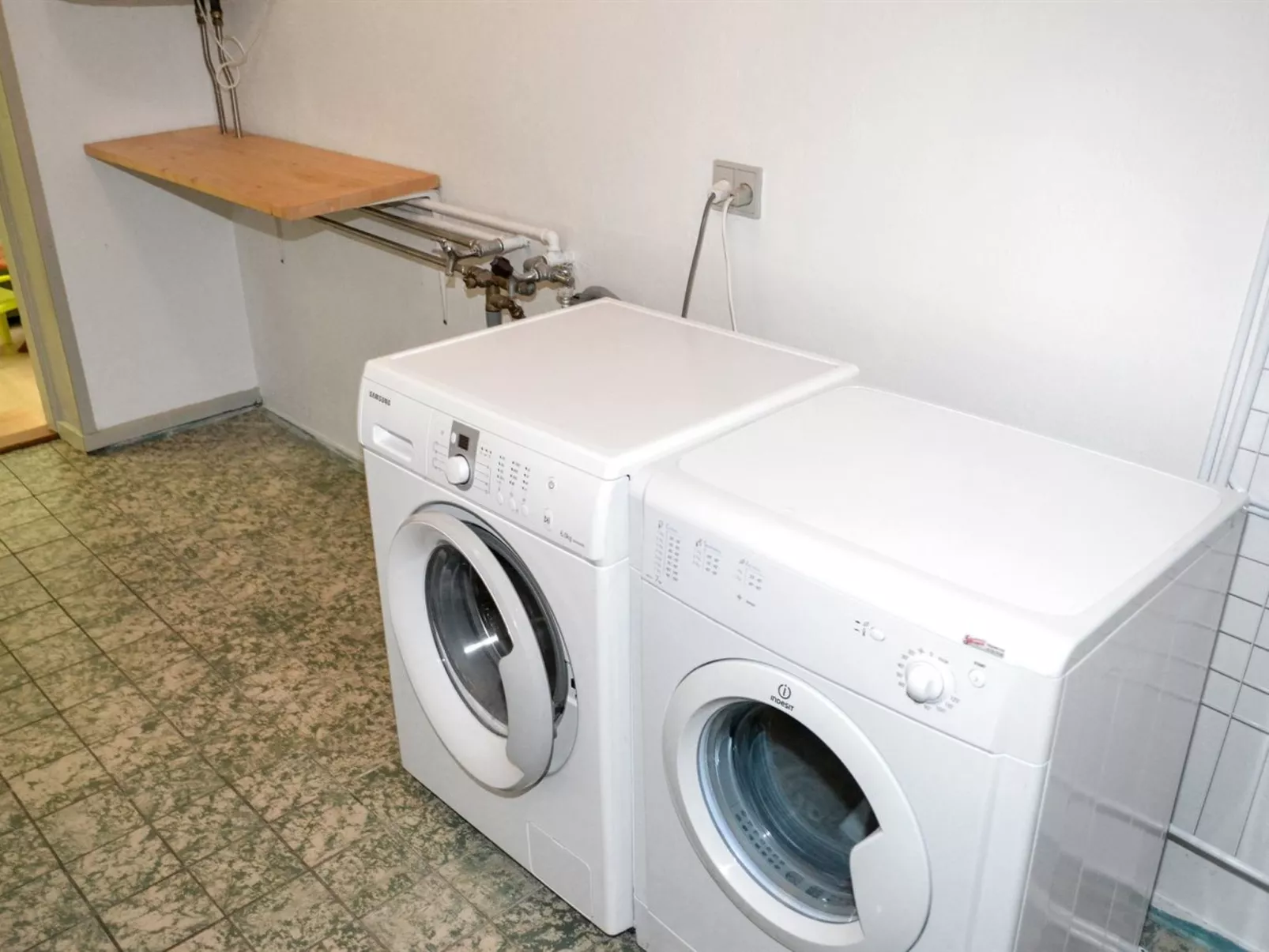 "Sylvie" - 1.5km from the sea-Inside