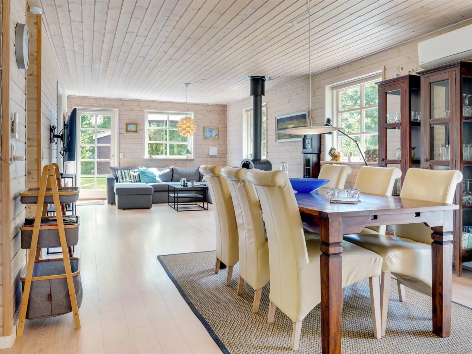 "Tian" -  from the sea-Inside