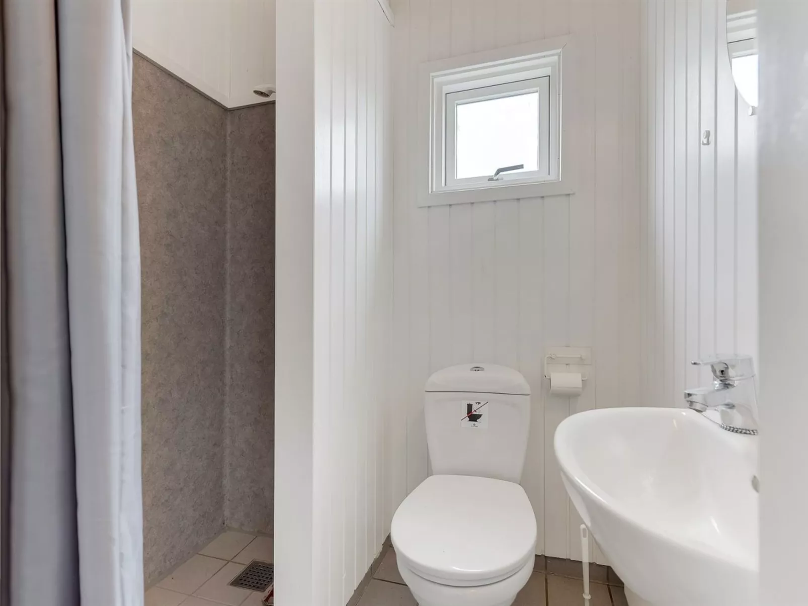 "Annica" - 150m from the sea-Drinnen