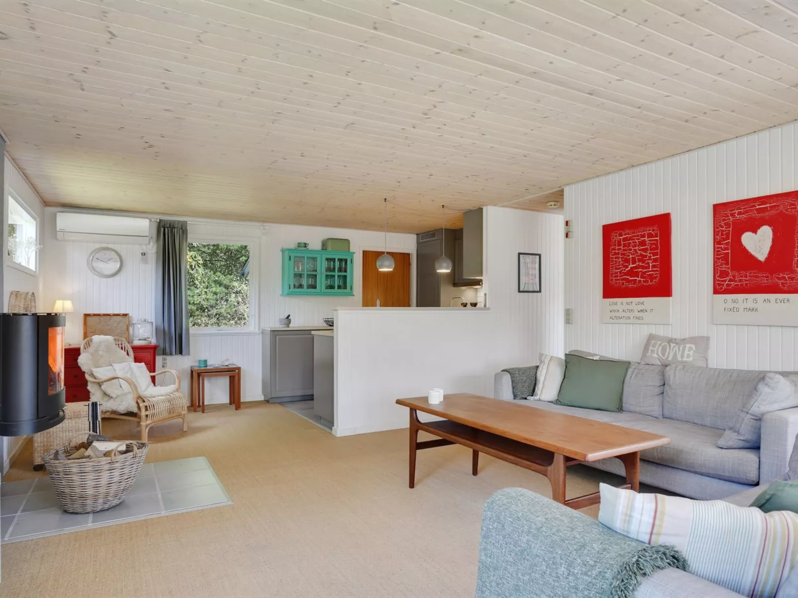 "Anevay" - 300m from the sea-Inside