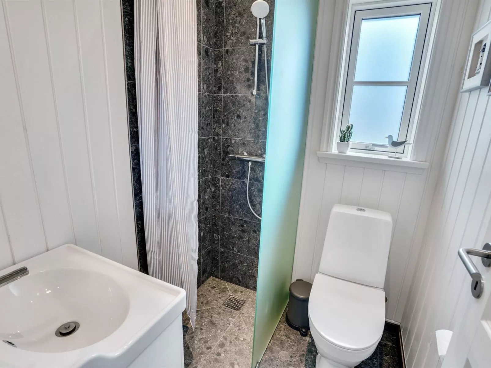 "Fido" - 300m from the sea-Dedans