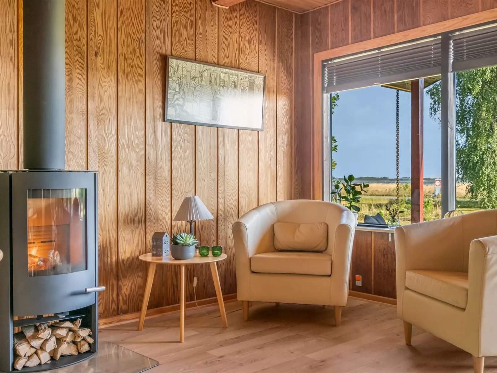 "Tayana" - 75m to the fjord-Drinnen