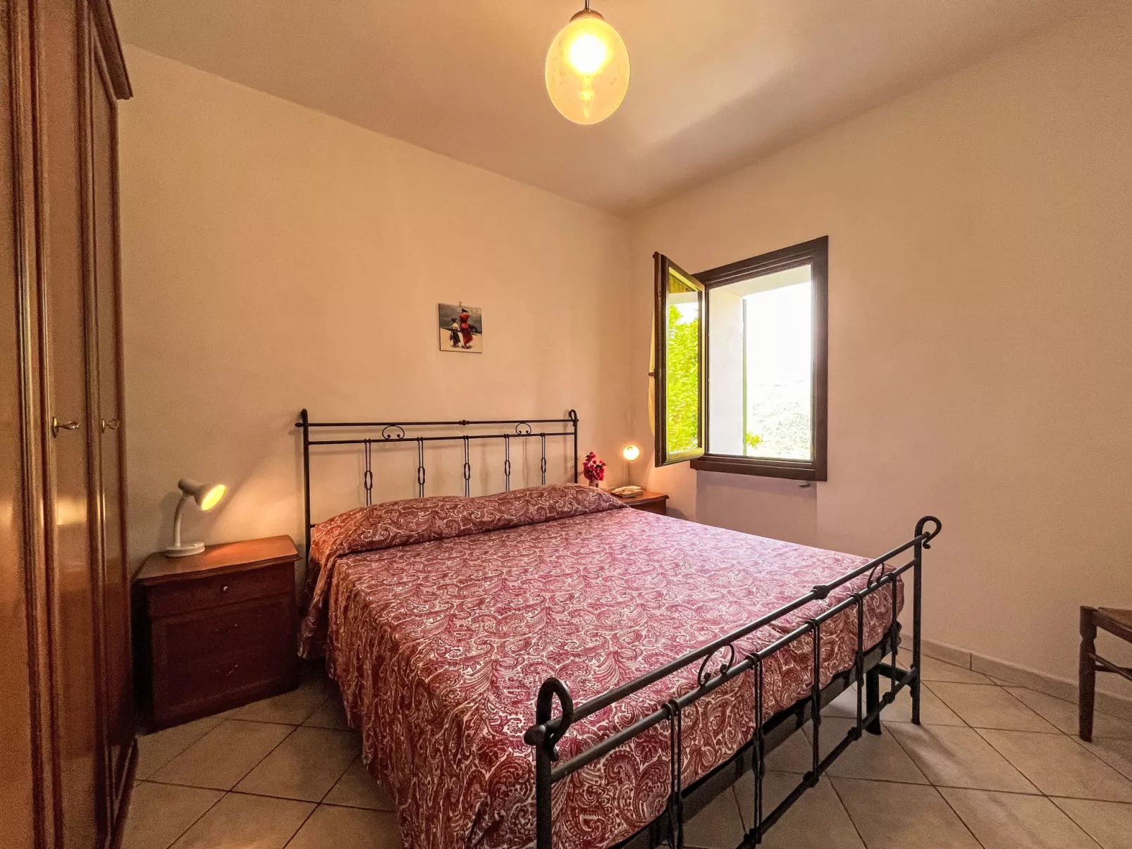 Elisa (DOL127)-Dedans