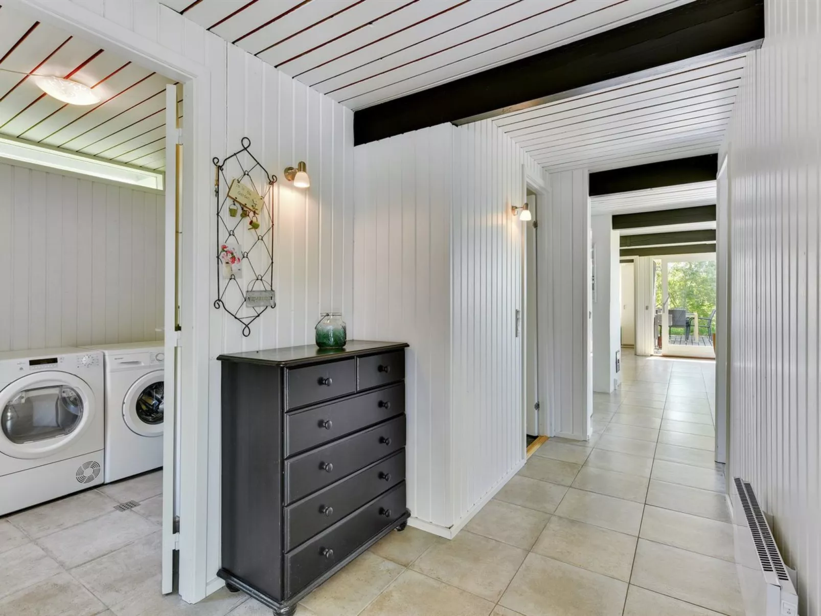 "Anund" - 1.4km from the sea-Inside