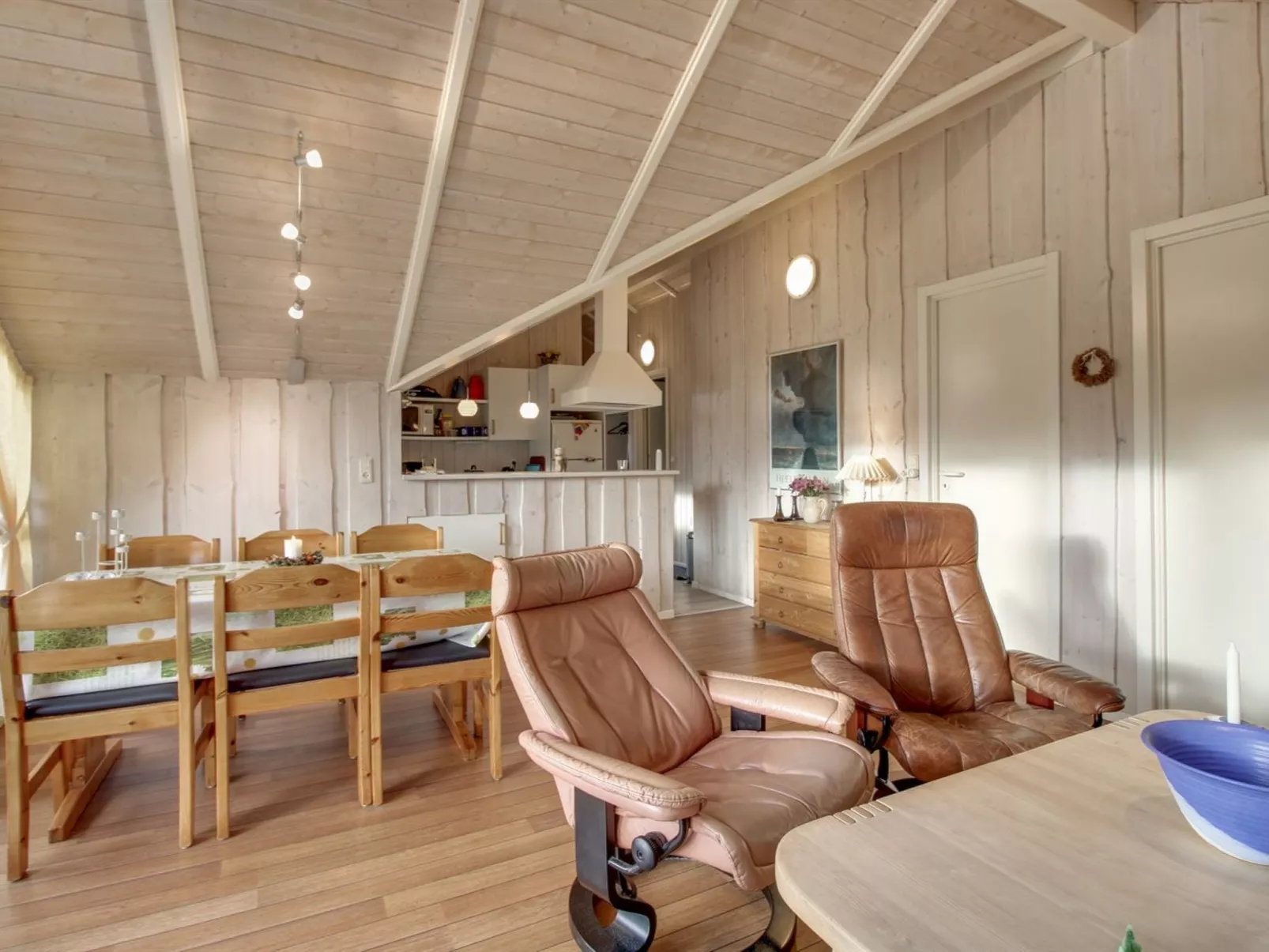 "Eline" - 1.5km from the sea-Inside