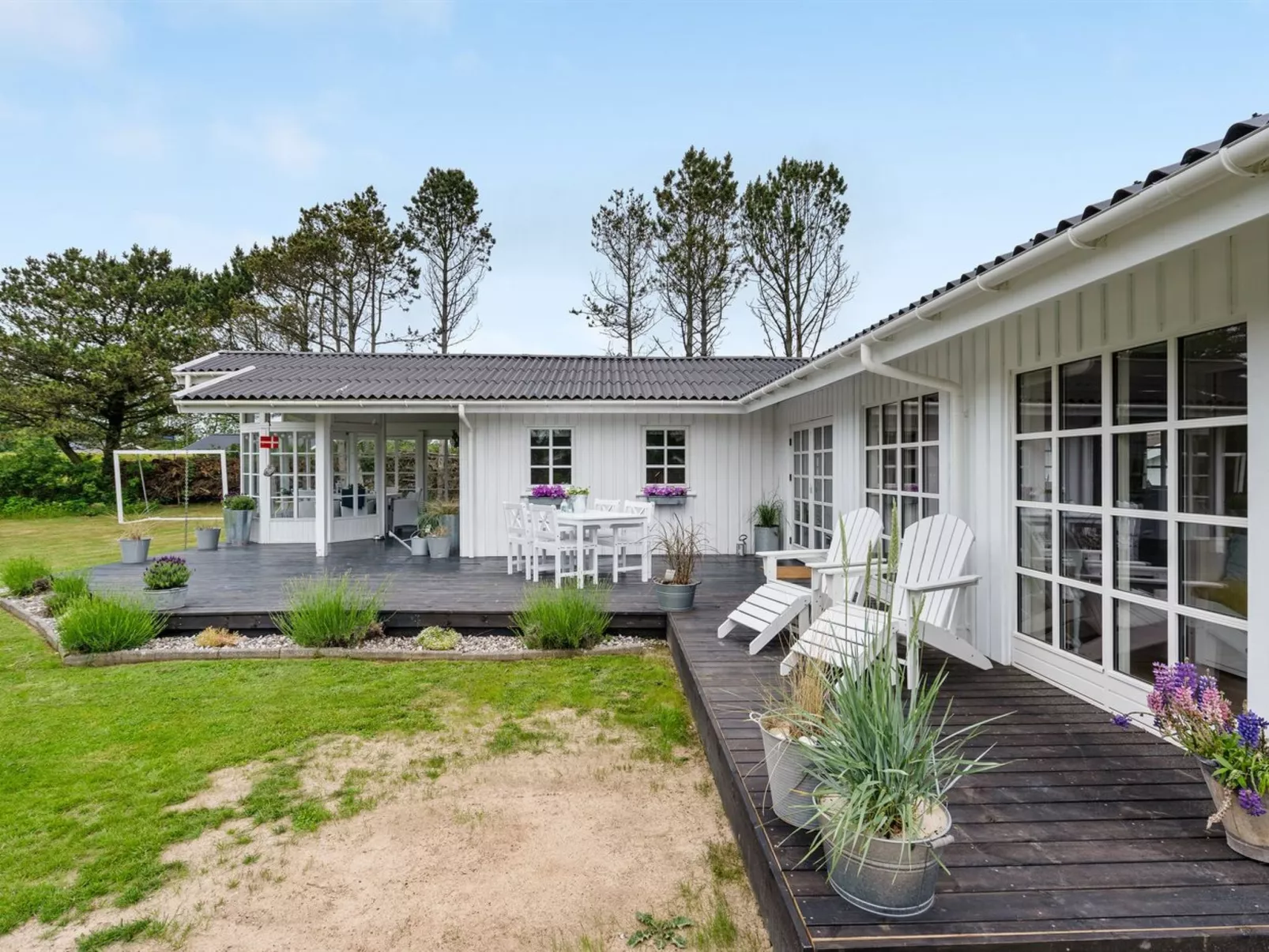 "Gunnulf" - 750m from the sea-Outside