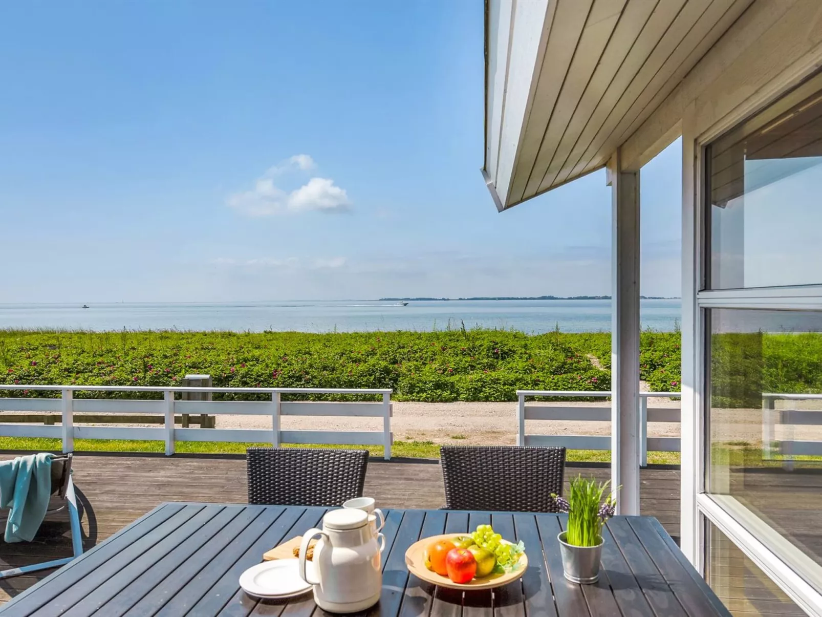 "Arnwith" - 20m from the sea-Outside