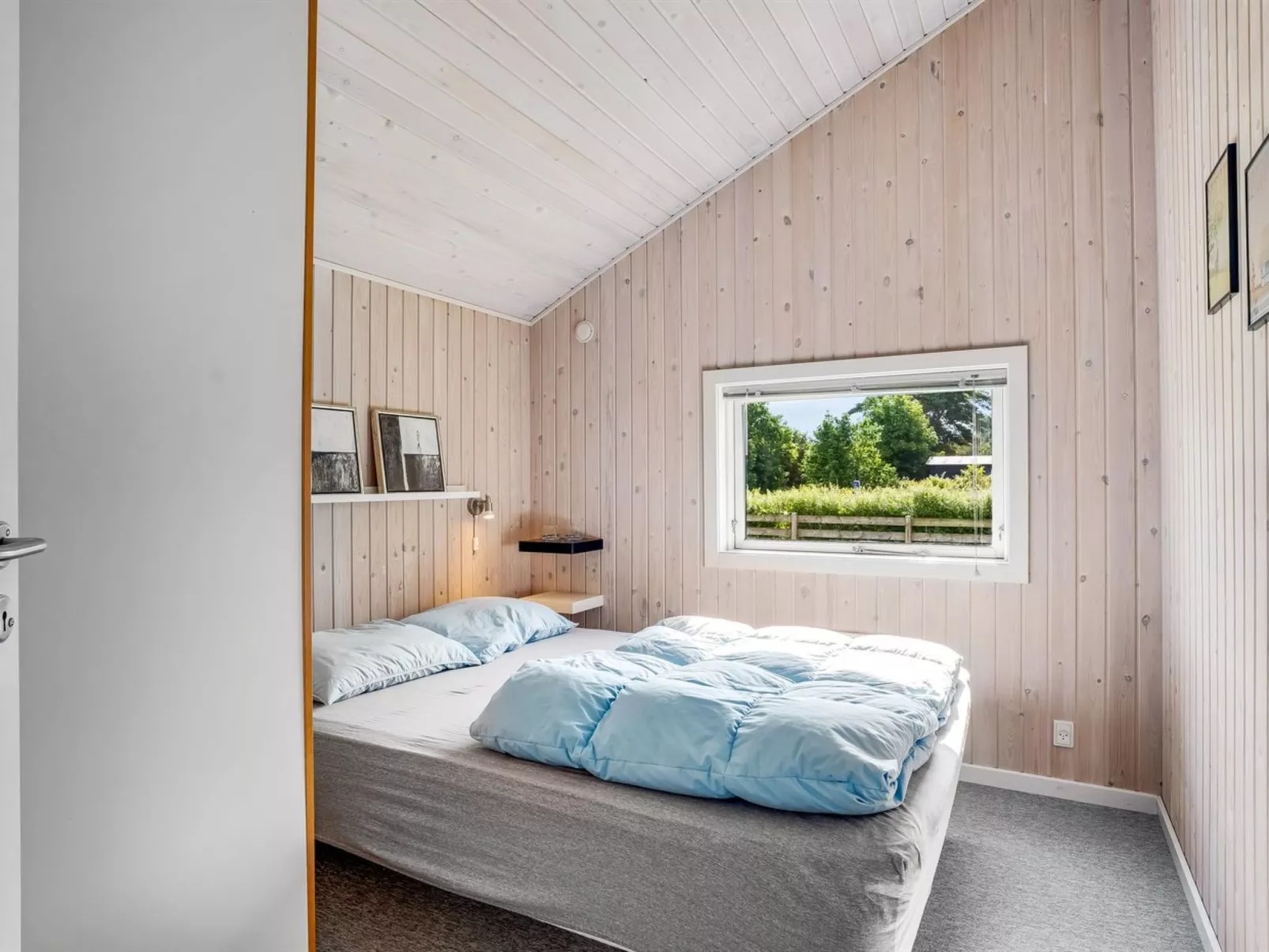 "Truls" - 800m from the sea-Inside