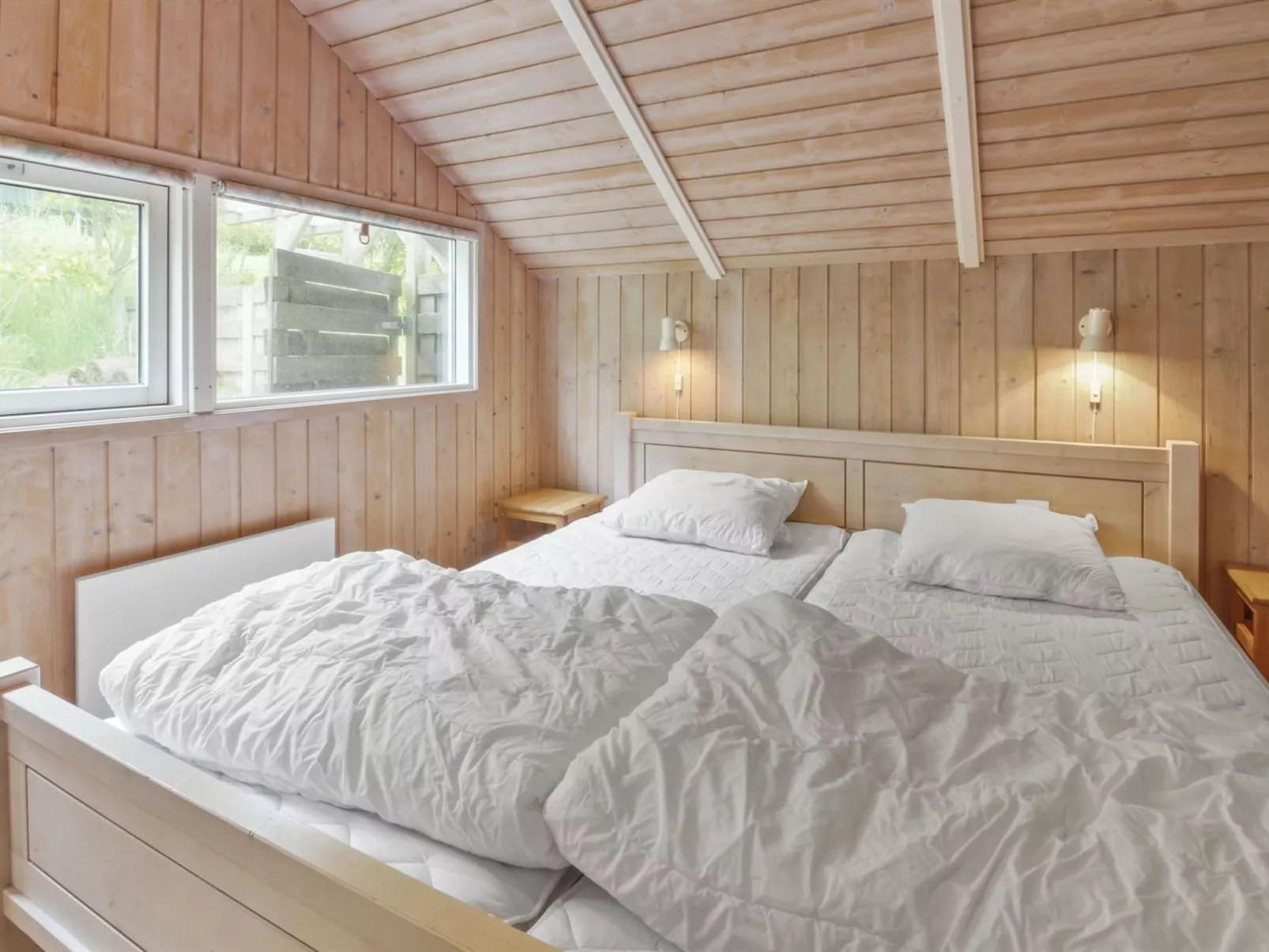 "Pirkka" - 50m to the fjord-Inside