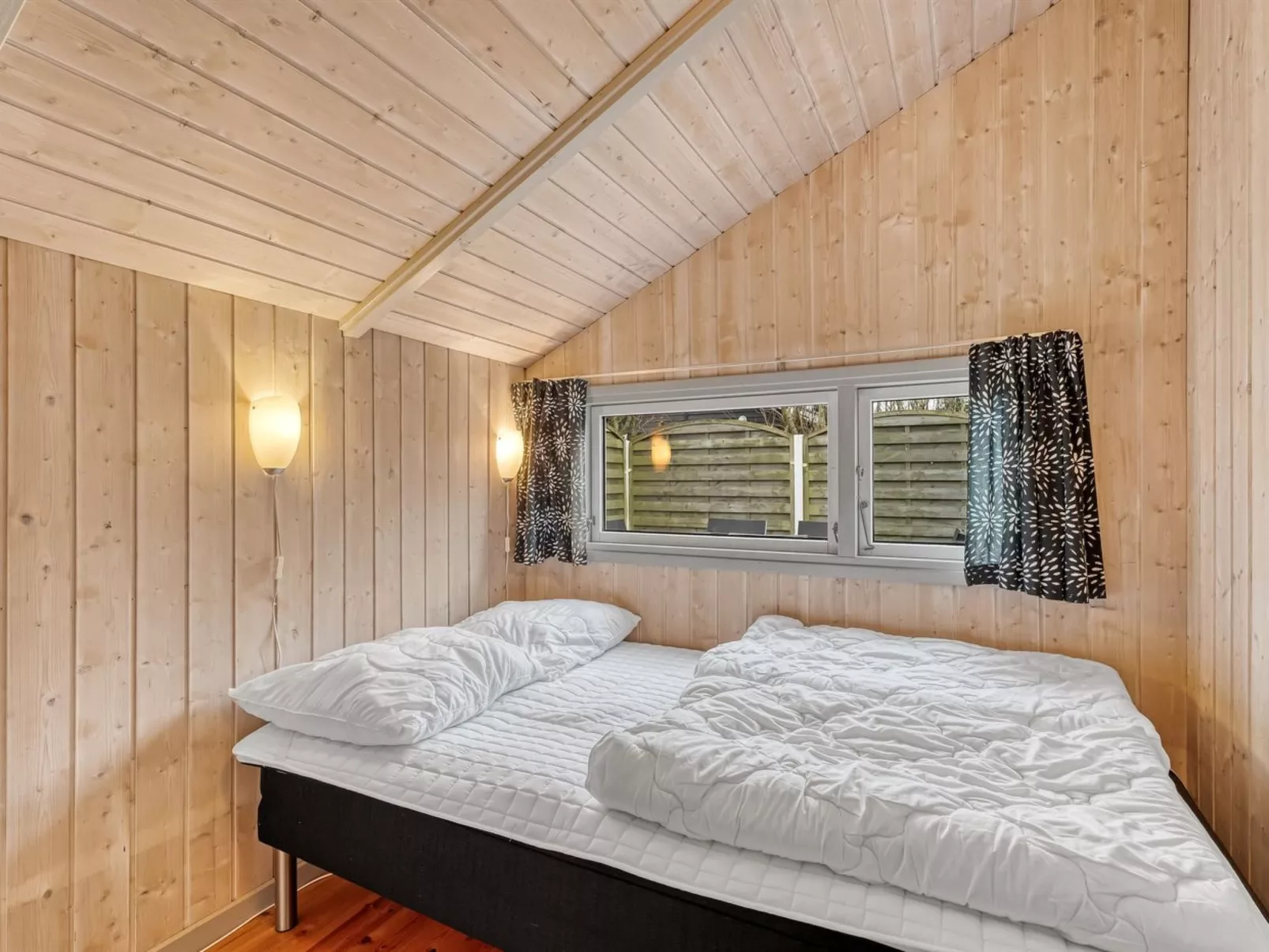 "Hithin" - 800m from the sea-Inside