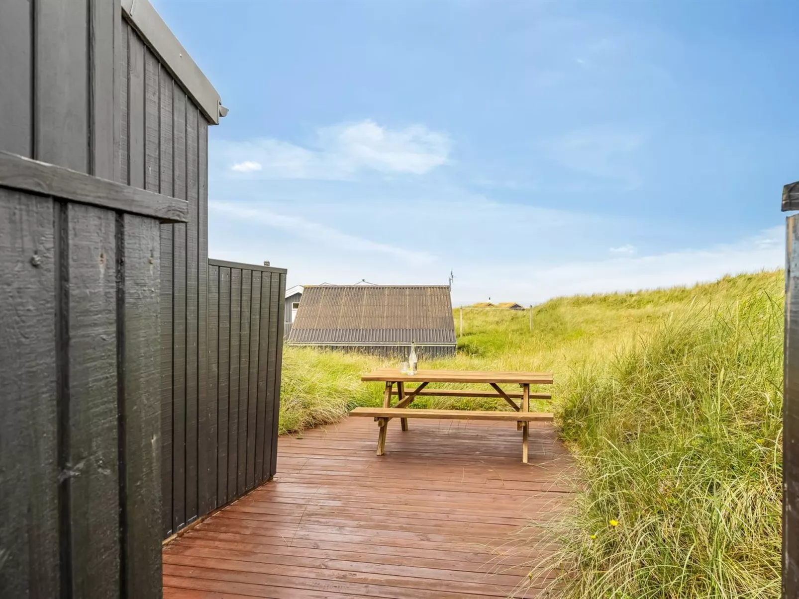 "Edwin" - 400m from the sea-Outside