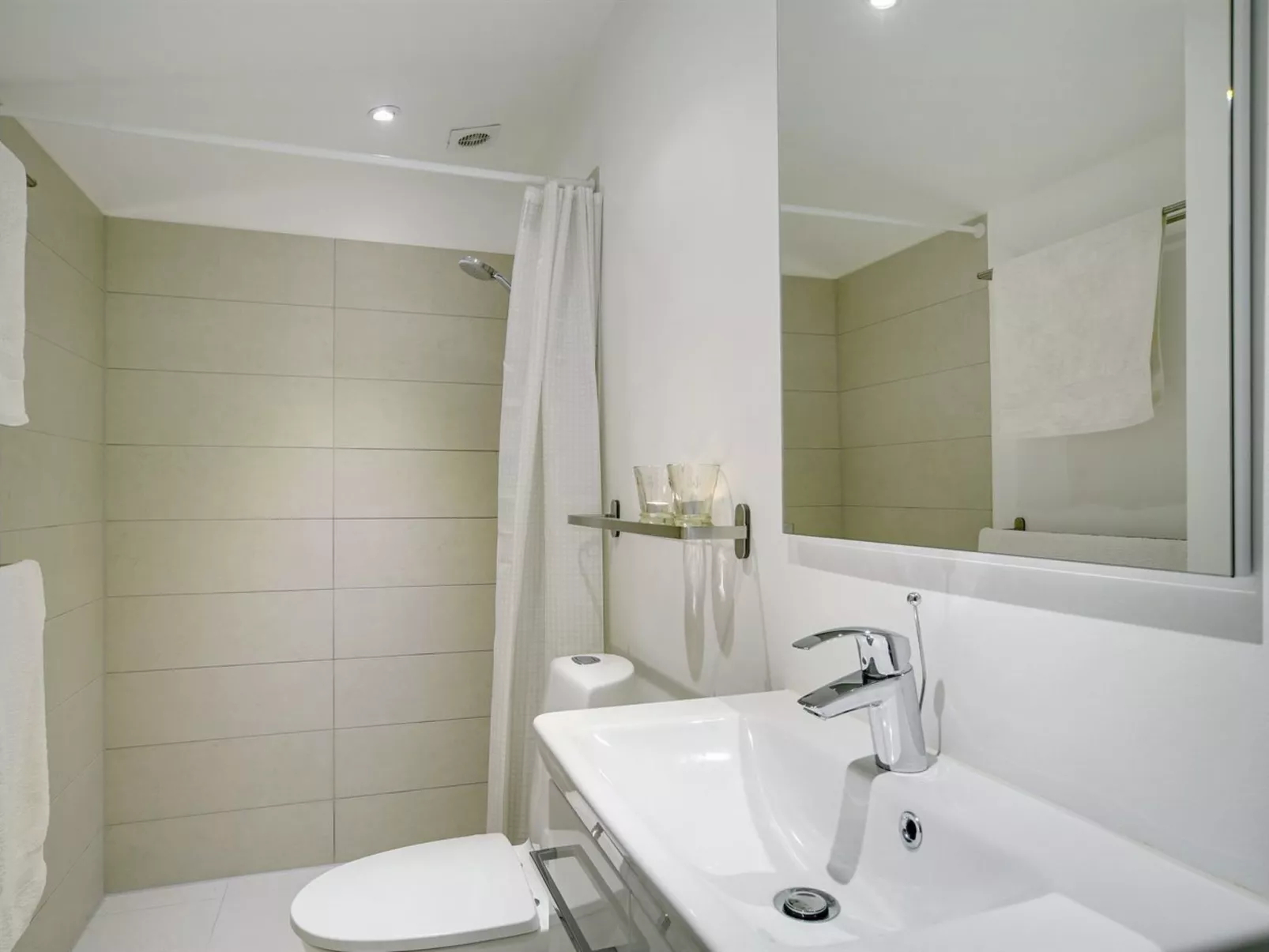 "Claudette" - 1km from the sea-Inside