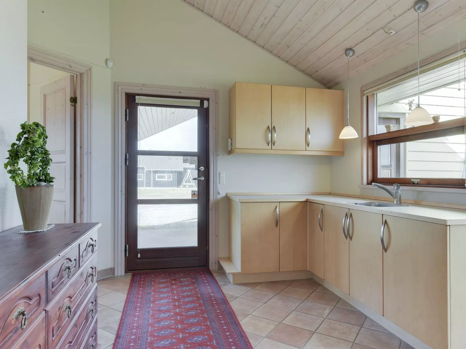 "Fam" - 300m from the sea-Inside