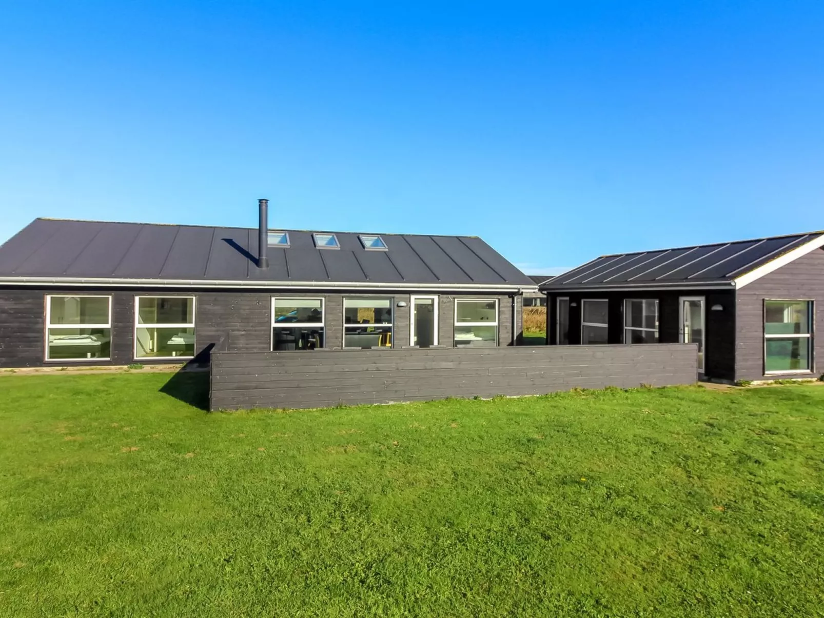 "Kirsi" - 1.6km from the sea-Dehors