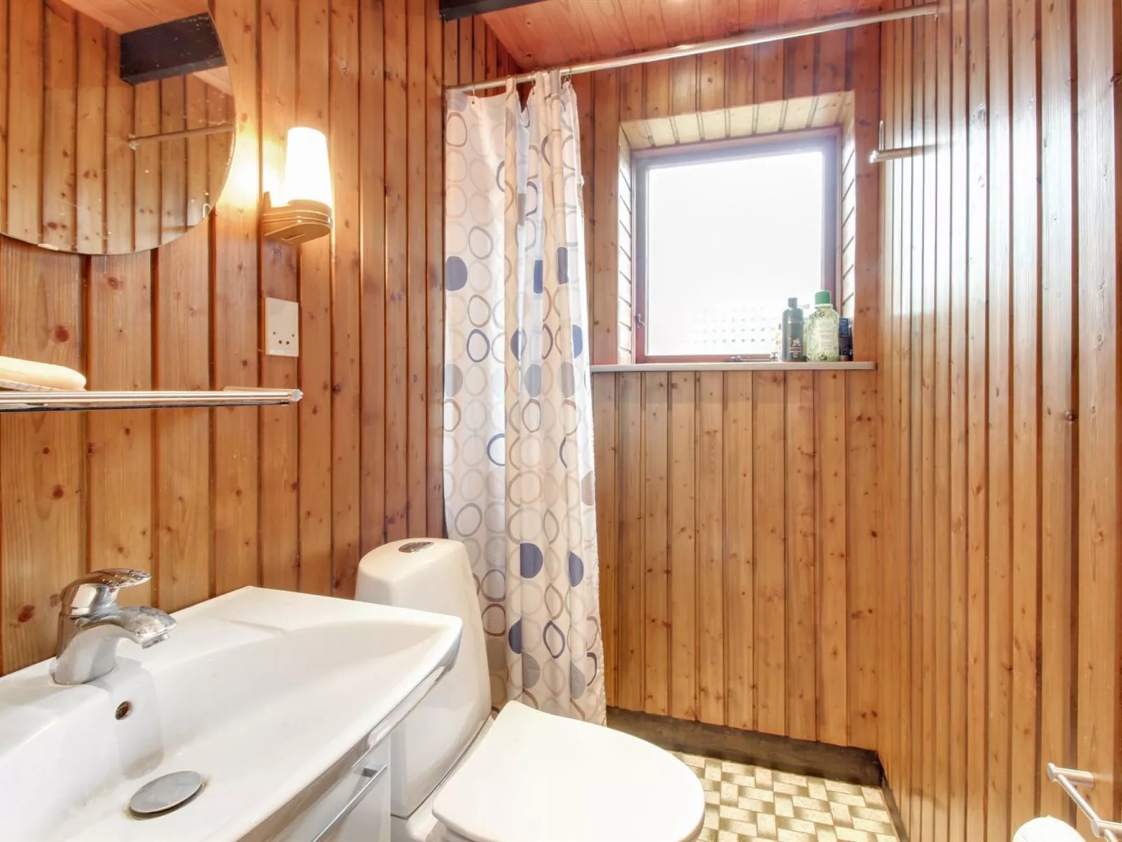 "Ilva" - 300m to the fjord-Inside