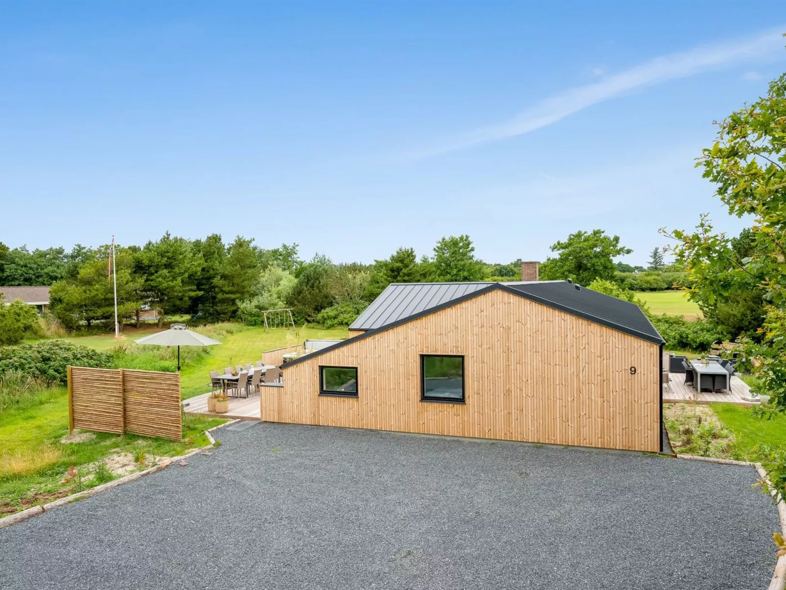 "Gunny" - 500m to the fjord-Draußen