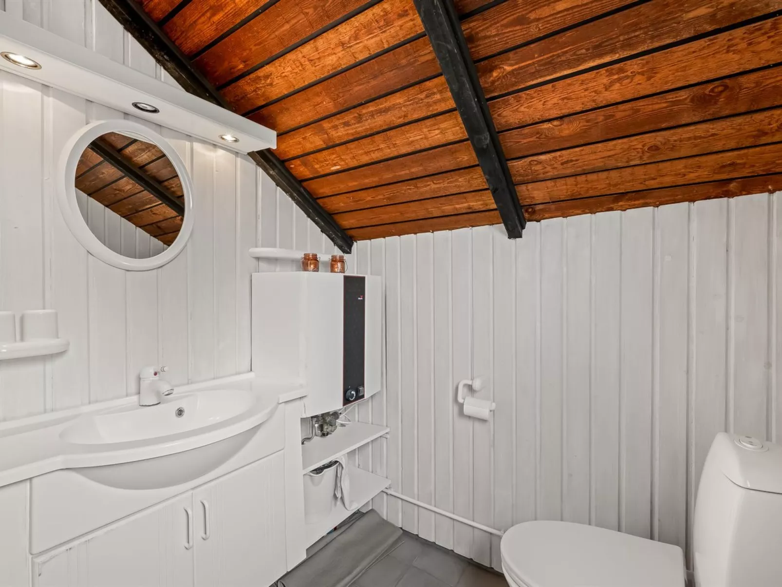 "Hildegart" -  from the sea-Drinnen