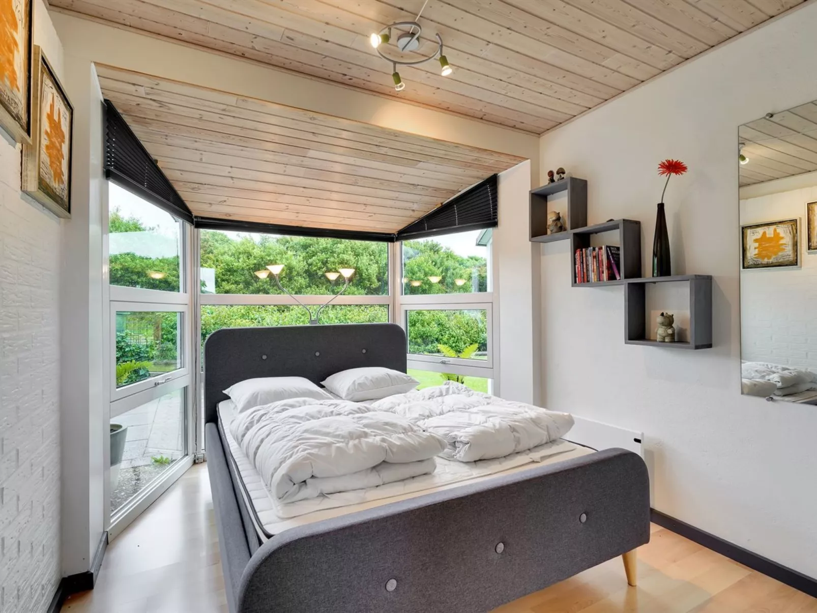 "Ørger" - 400m to the fjord-Dedans