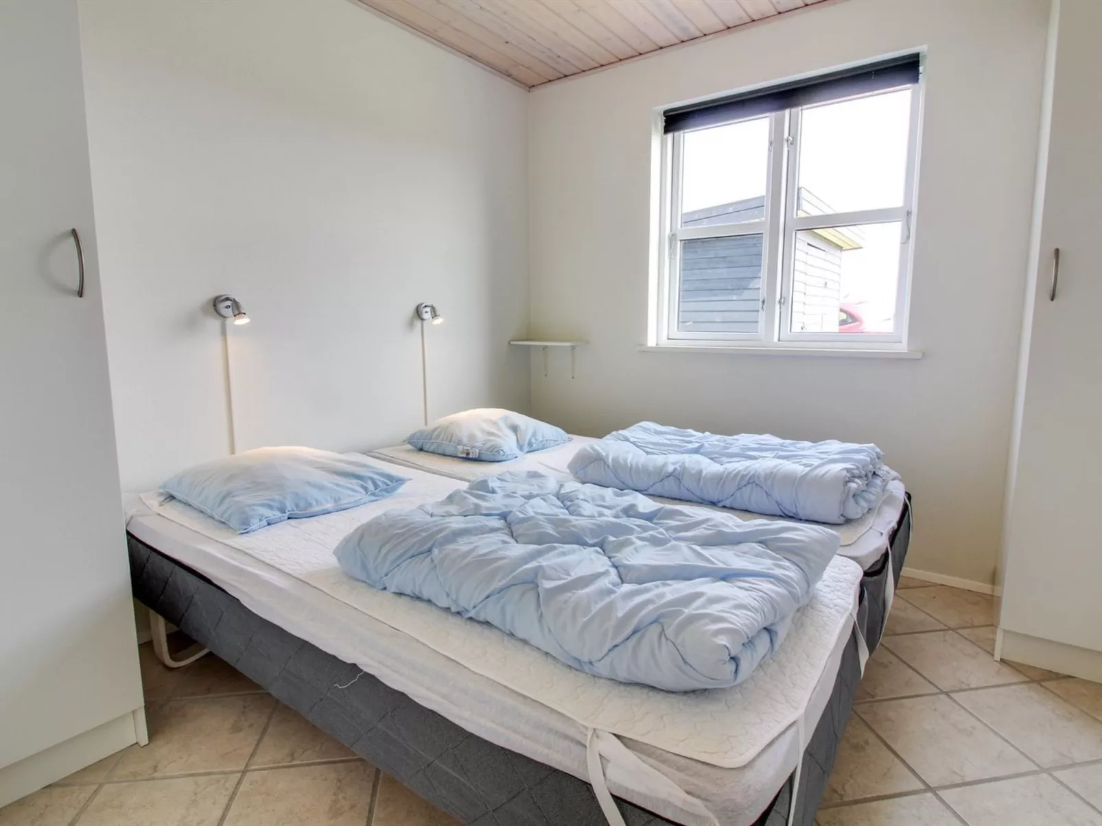 "Arnger" - 300m to the fjord-Inside