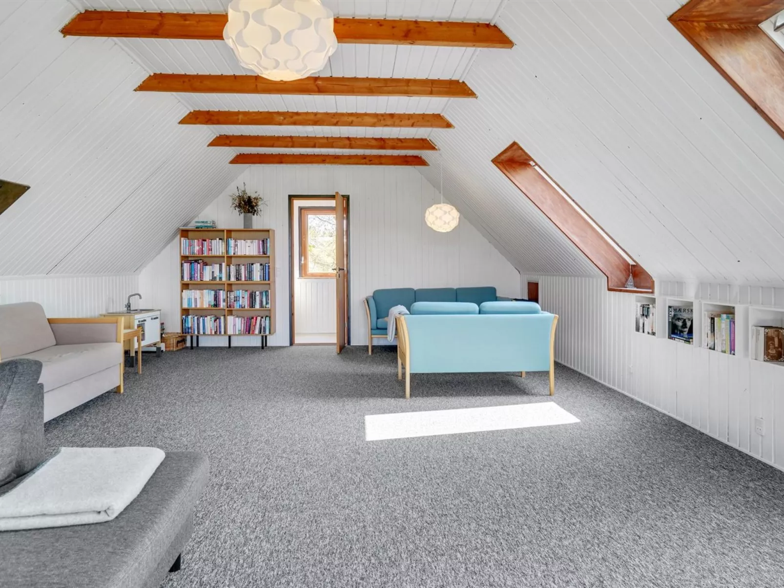 "Emin" - 100m from the sea-Drinnen