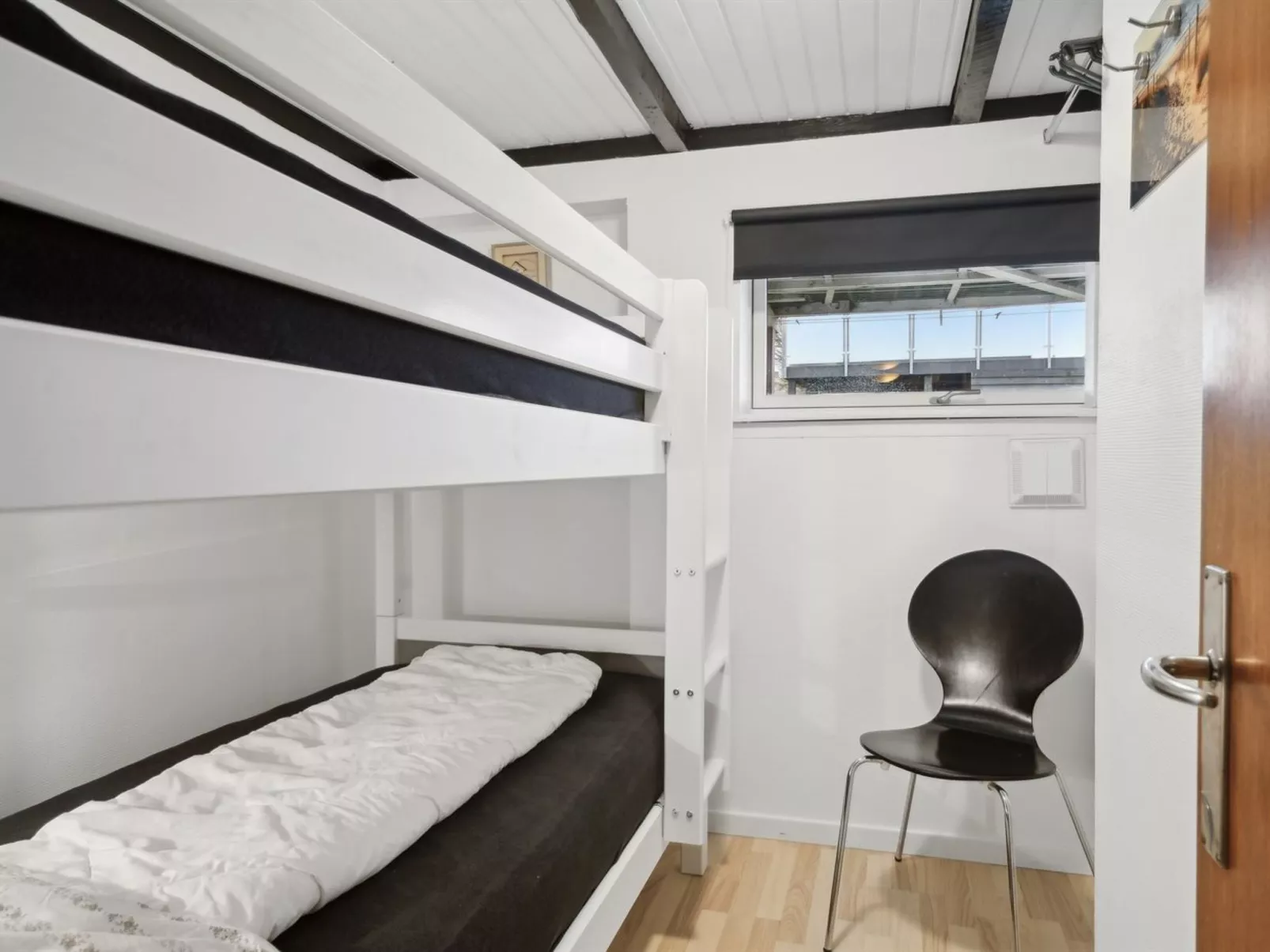 "Eldar" - 5m from the sea-Inside