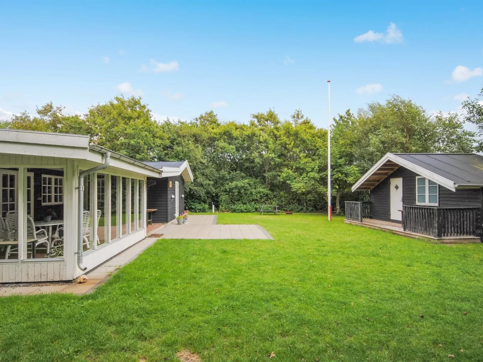 "Assarina" - 300m to the fjord-Outside