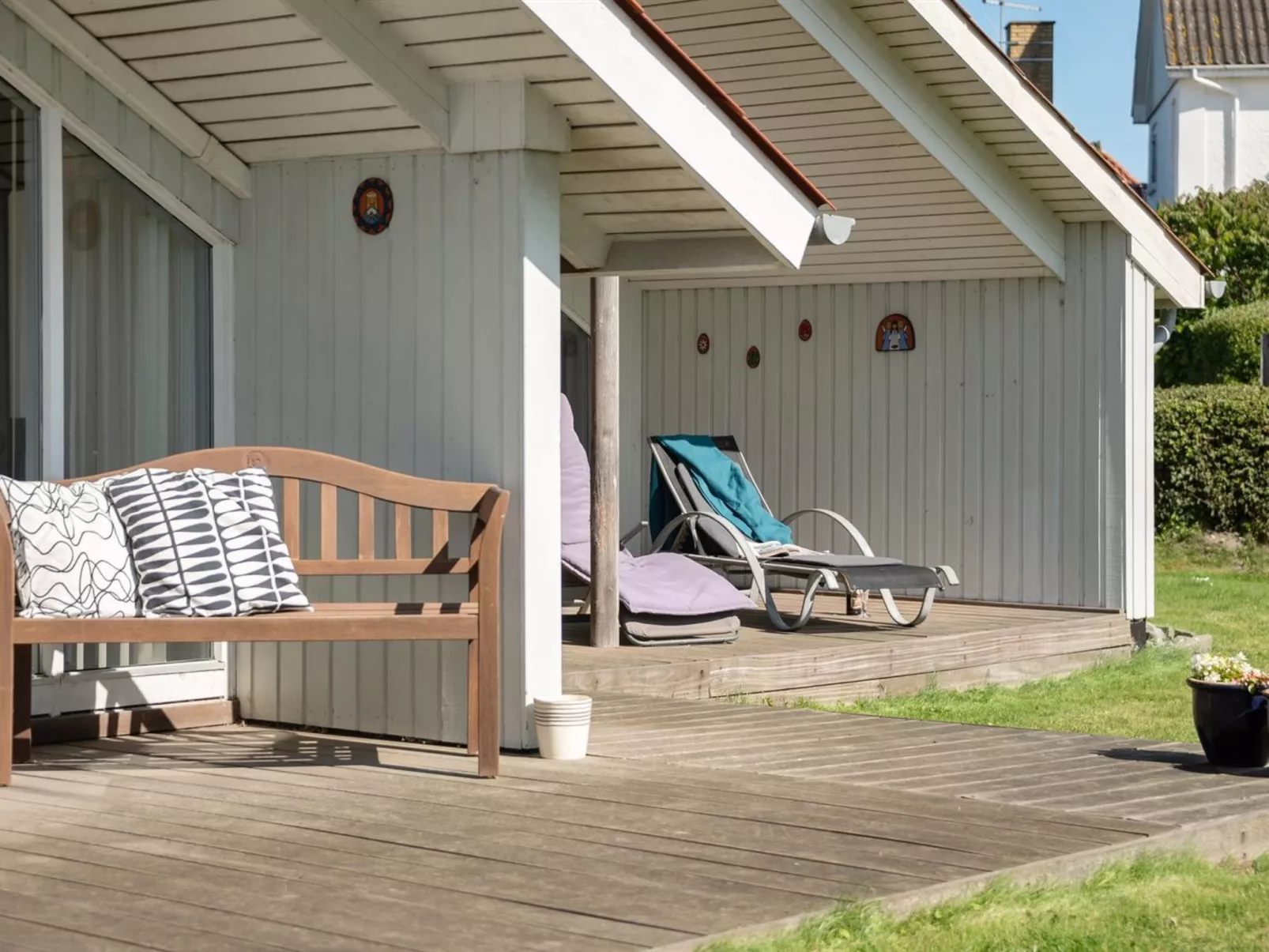 "Katrina" - 50m to the fjord-Outside